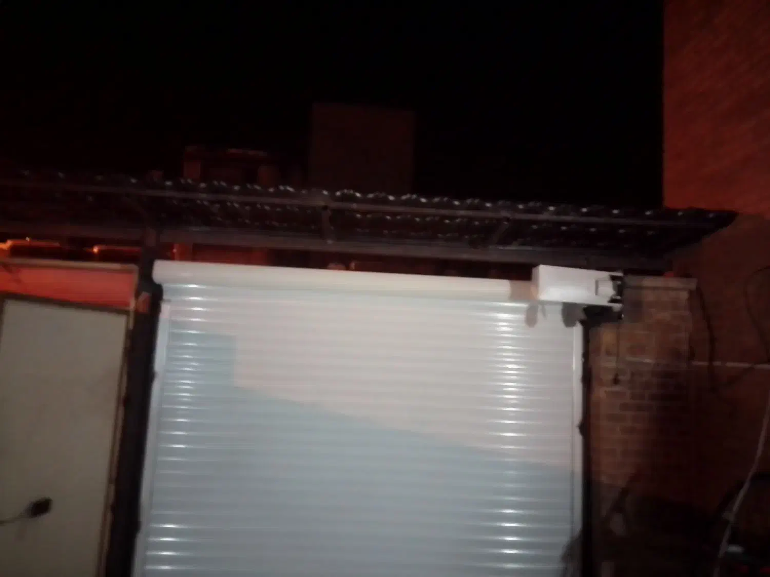 جوشکاری شیروانی پی وی سی ماربل کرکره برقی نشت گیری|خدمات پیشه و مهارت|خرمآباد, |دیوار