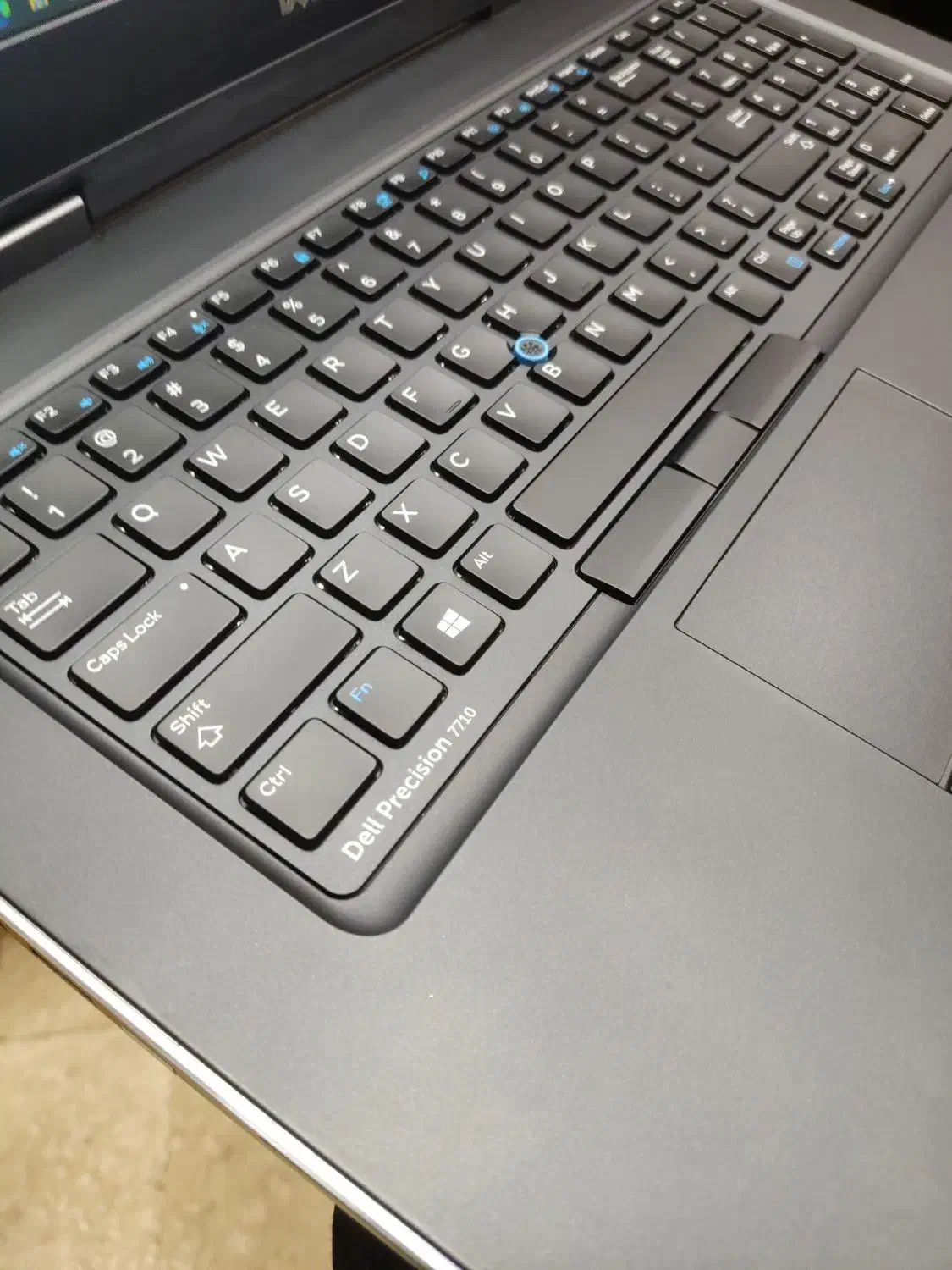 رندرDell Precision 7710 HQ گرافیکدار/گیمینگ/طراحی|رایانه همراه|ری, علایین|دیوار