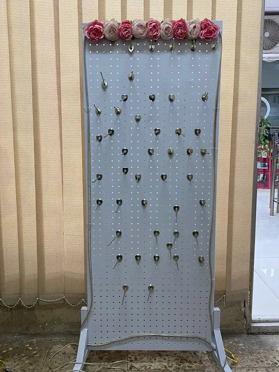 فروش استند های دیواری، پایه دار و چرخشی|حراج|رشت, سعدی (تختی)|دیوار