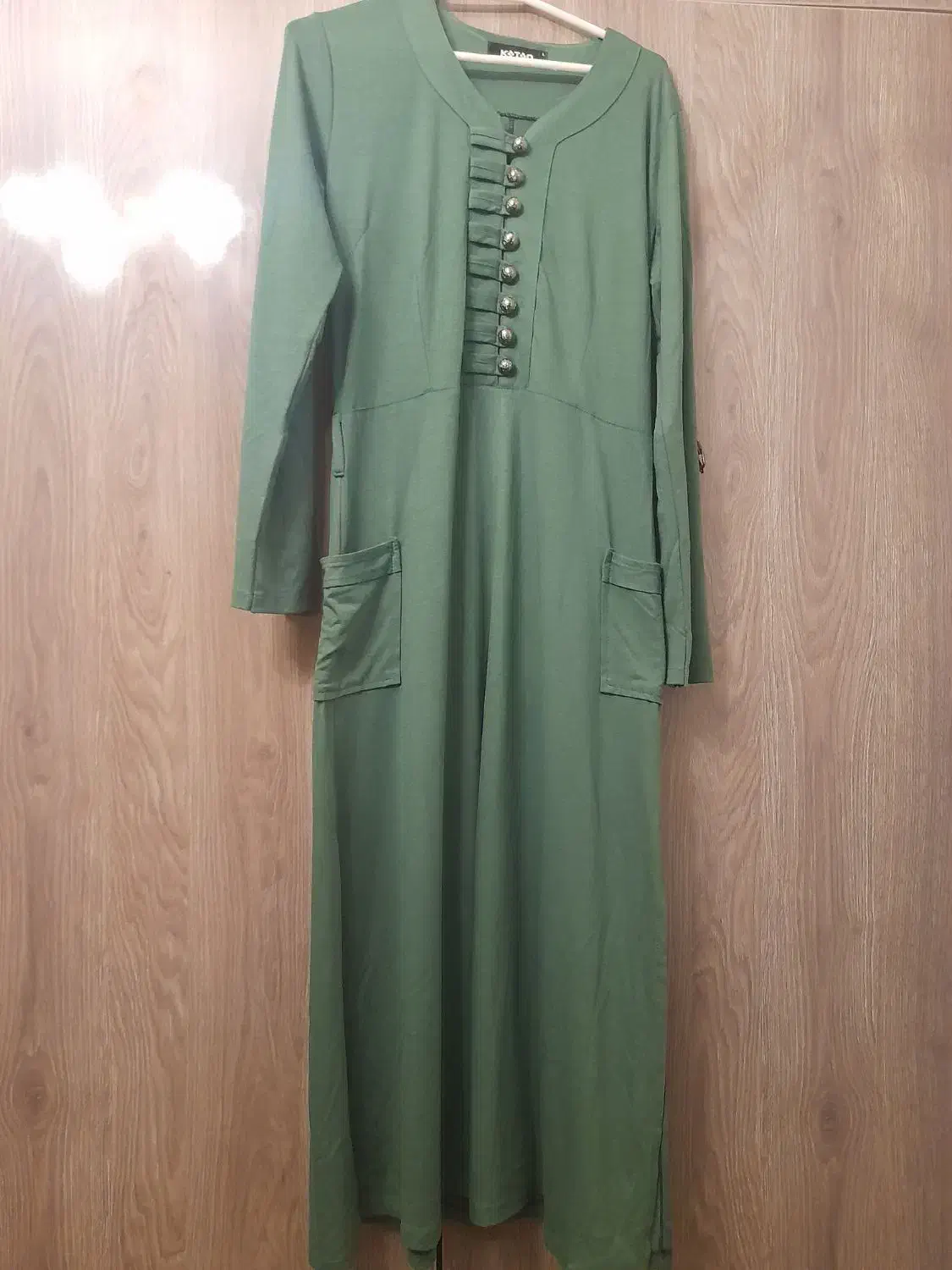 تعدادی لباس زنانه|لباس|شیراز, پودنک|دیوار