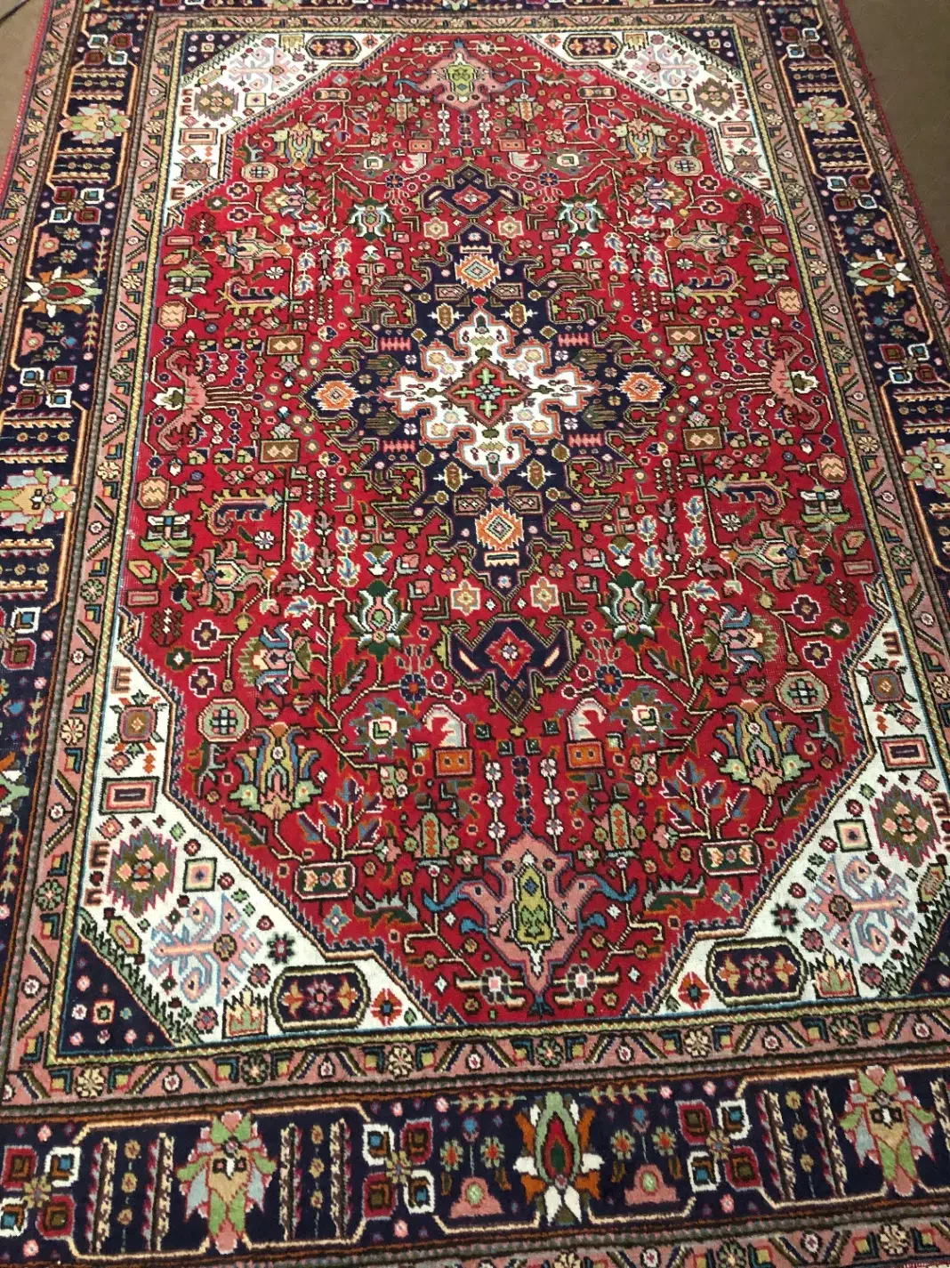 یک جفت فرش طبیعی و یک جفت فرش ماشینی ۱۰۰۰شانه|فرش|خوی, |دیوار