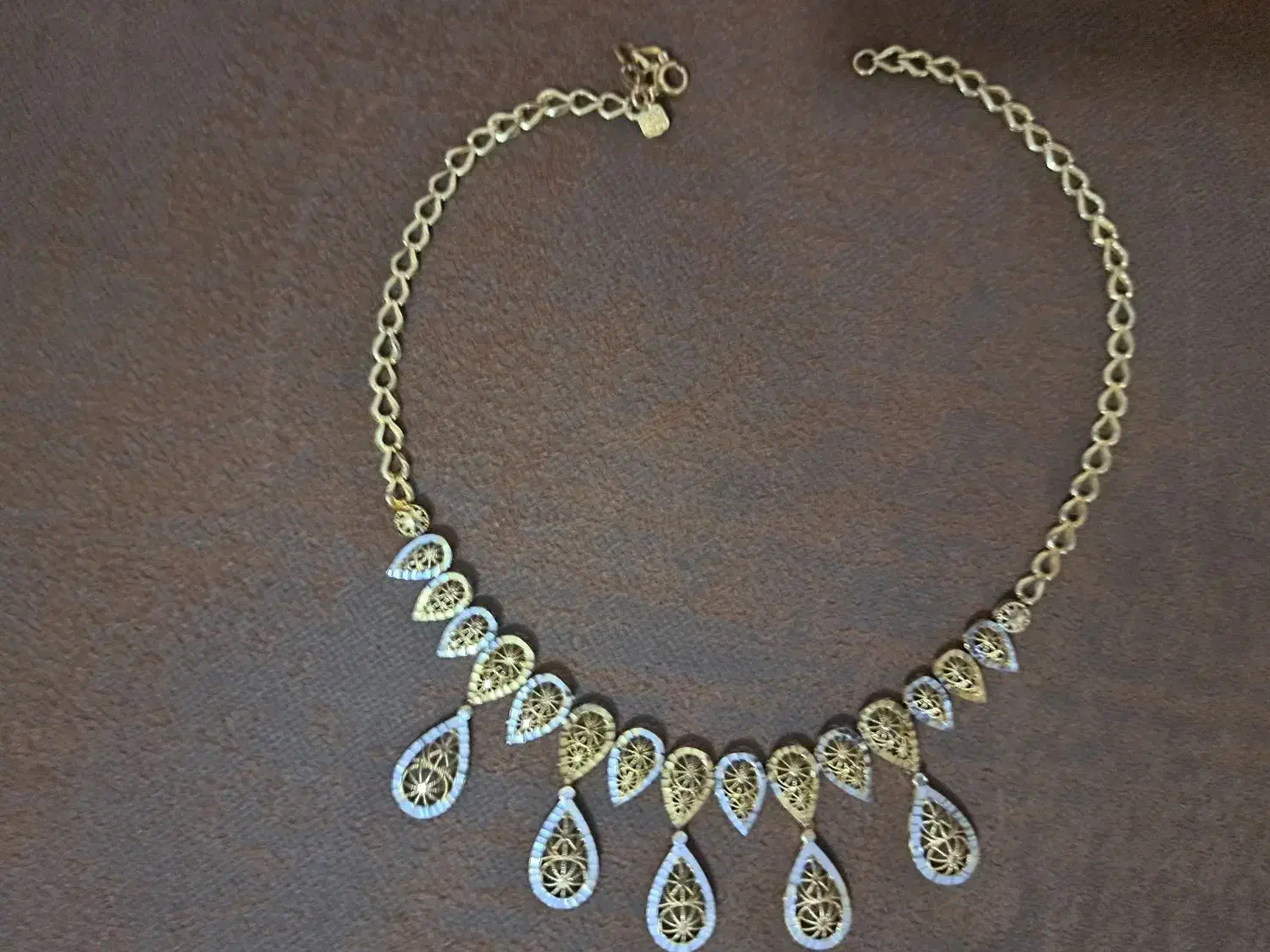 گردنبدطلا|جواهرات|تبریز, |دیوار