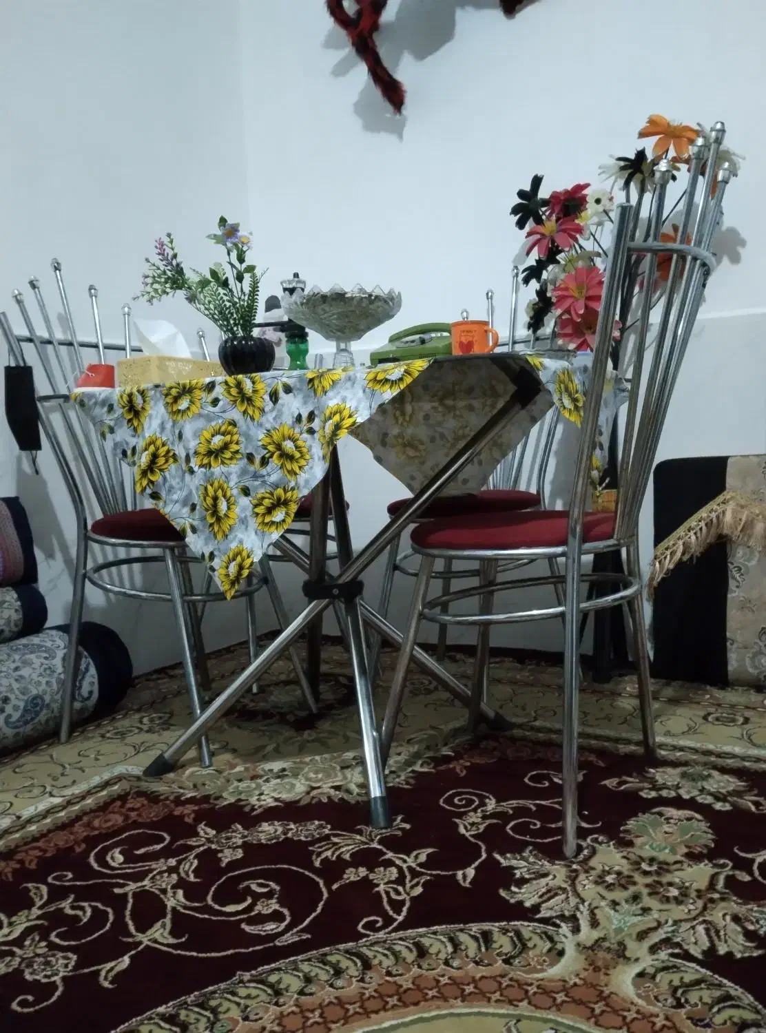 میز نهار خوری|میز و صندلی غذاخوری|تربتحیدریه, آبشار|دیوار