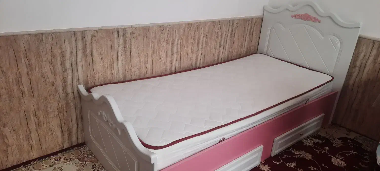 تخت و تشک ۱ نفره|تخت و سرویس خواب|آباده, |دیوار