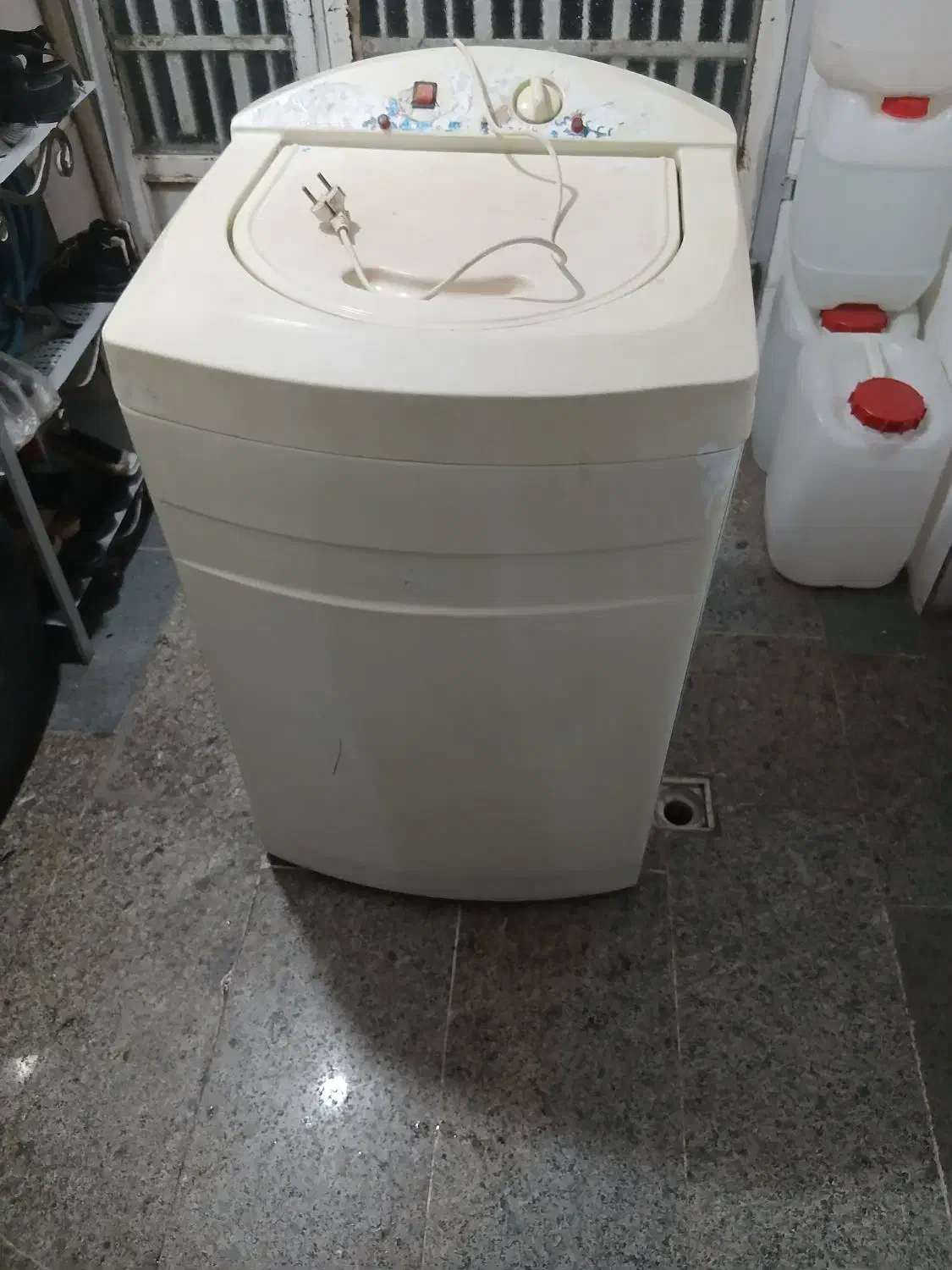 لباس شویی|ماشین لباسشویی و خشک‌کن لباس|قم, شهر قائم|دیوار