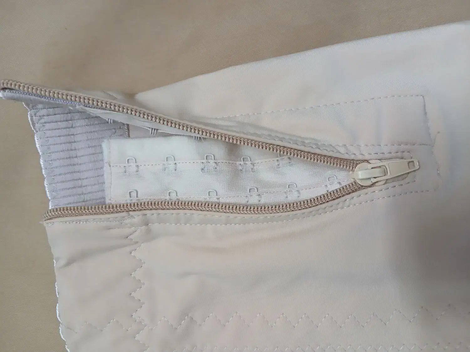 گن پادار استریج بغل قزن و زیپ مارک رایا|آرایشی، بهداشتی، درمانی|سبزوار, توحیدشهر|دیوار