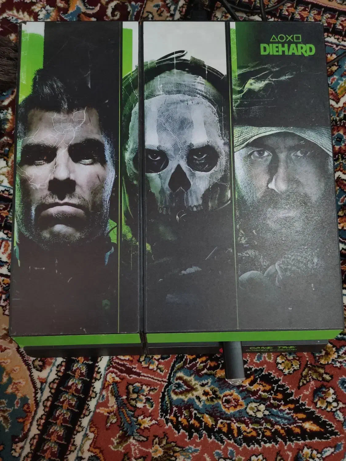 پی اس فور|کنسول، بازی ویدئویی و آنلاین|لار, |دیوار