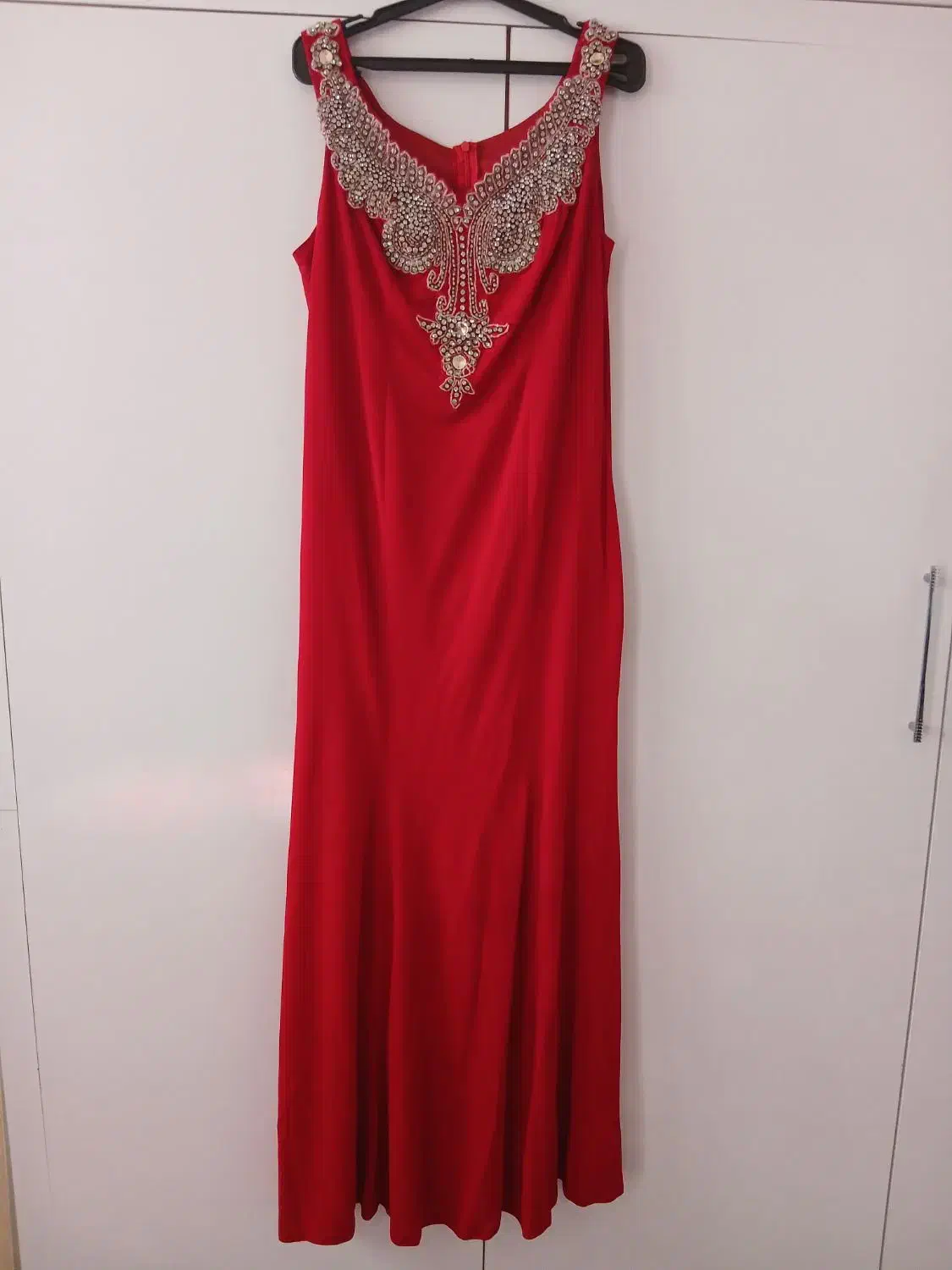 لباس مجلسی|لباس|هریس, |دیوار