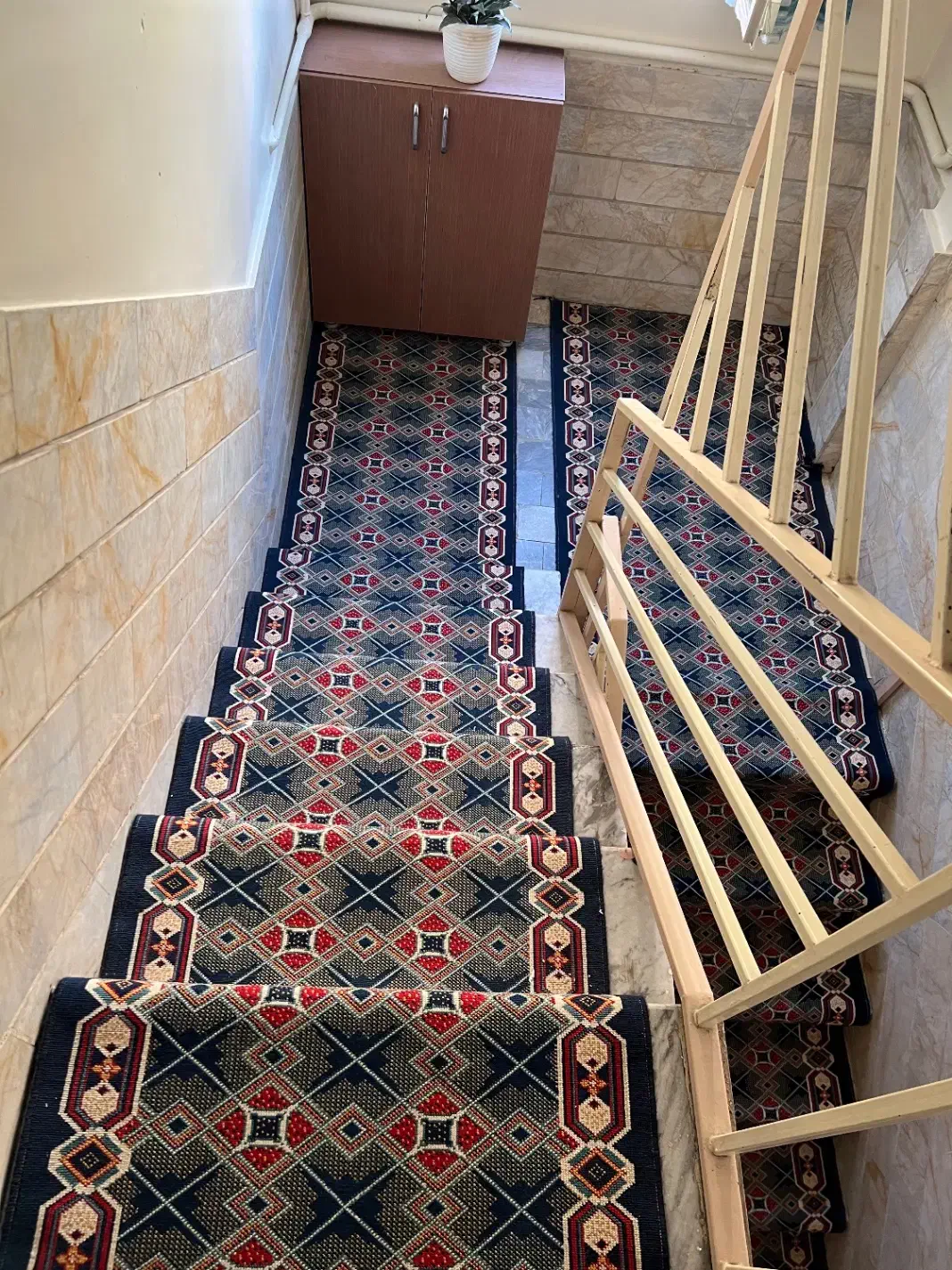گلیم فرش پله سه طبقه کامل عرض ۱ و ۱۲۰|فرش|اسلام‌شهر, شهرک مهدیه|دیوار