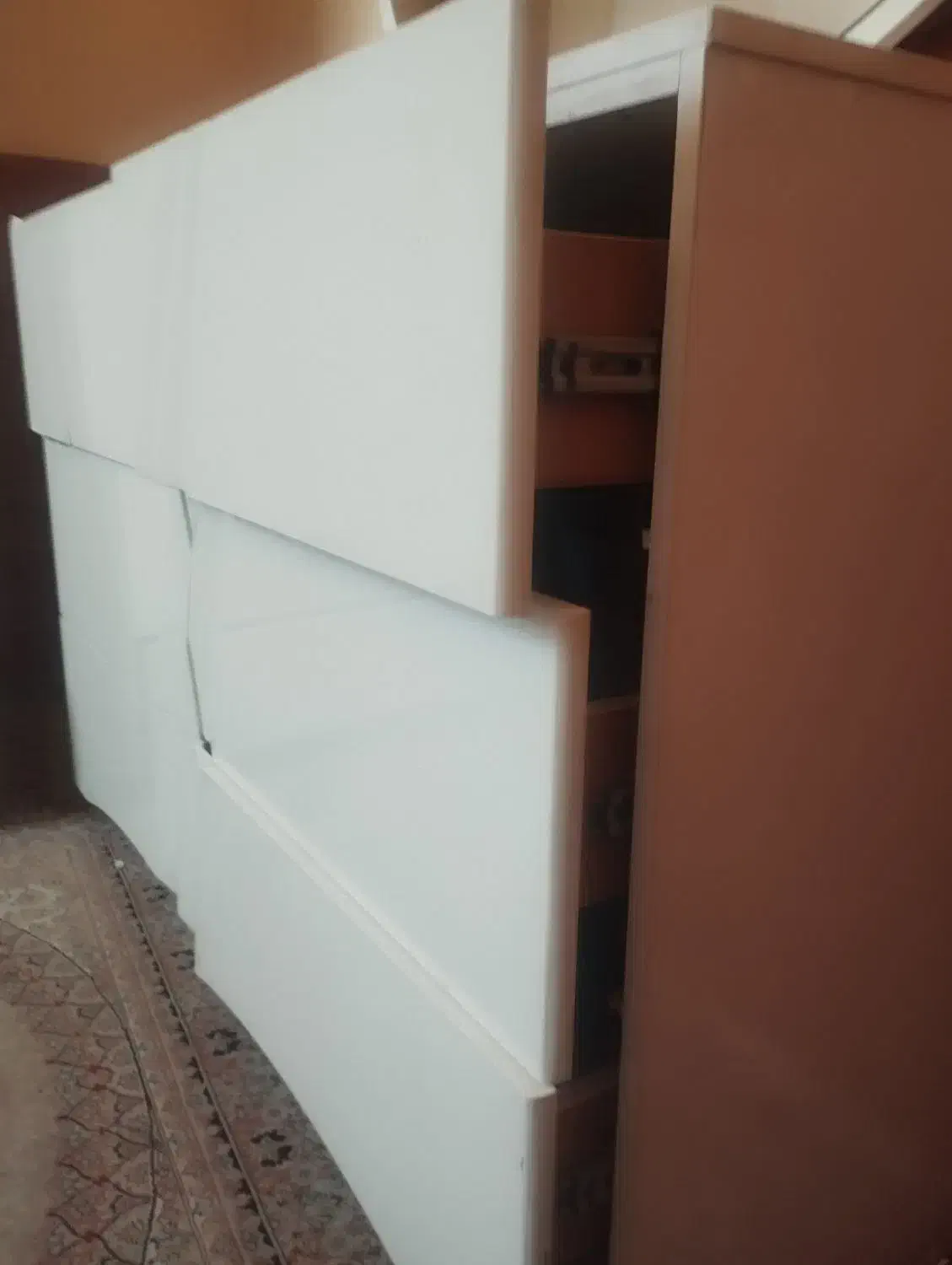 آینه و کنسول|بوفه، ویترین، کنسول|شیراز, قلعه شاهزاده بیگم|دیوار