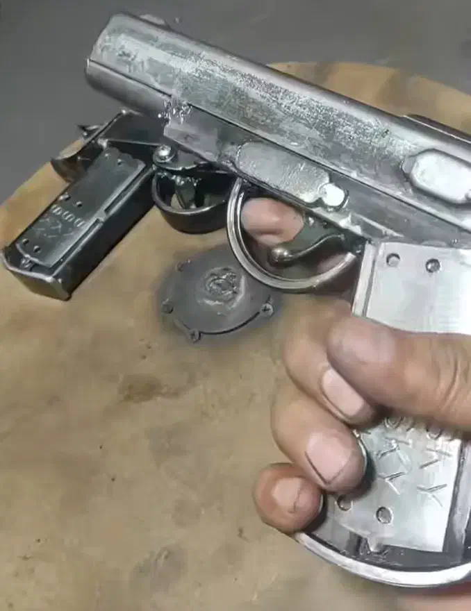 ساخت ماکت فلزی|مجسمه، تندیس، ماکت|خنجین, |دیوار