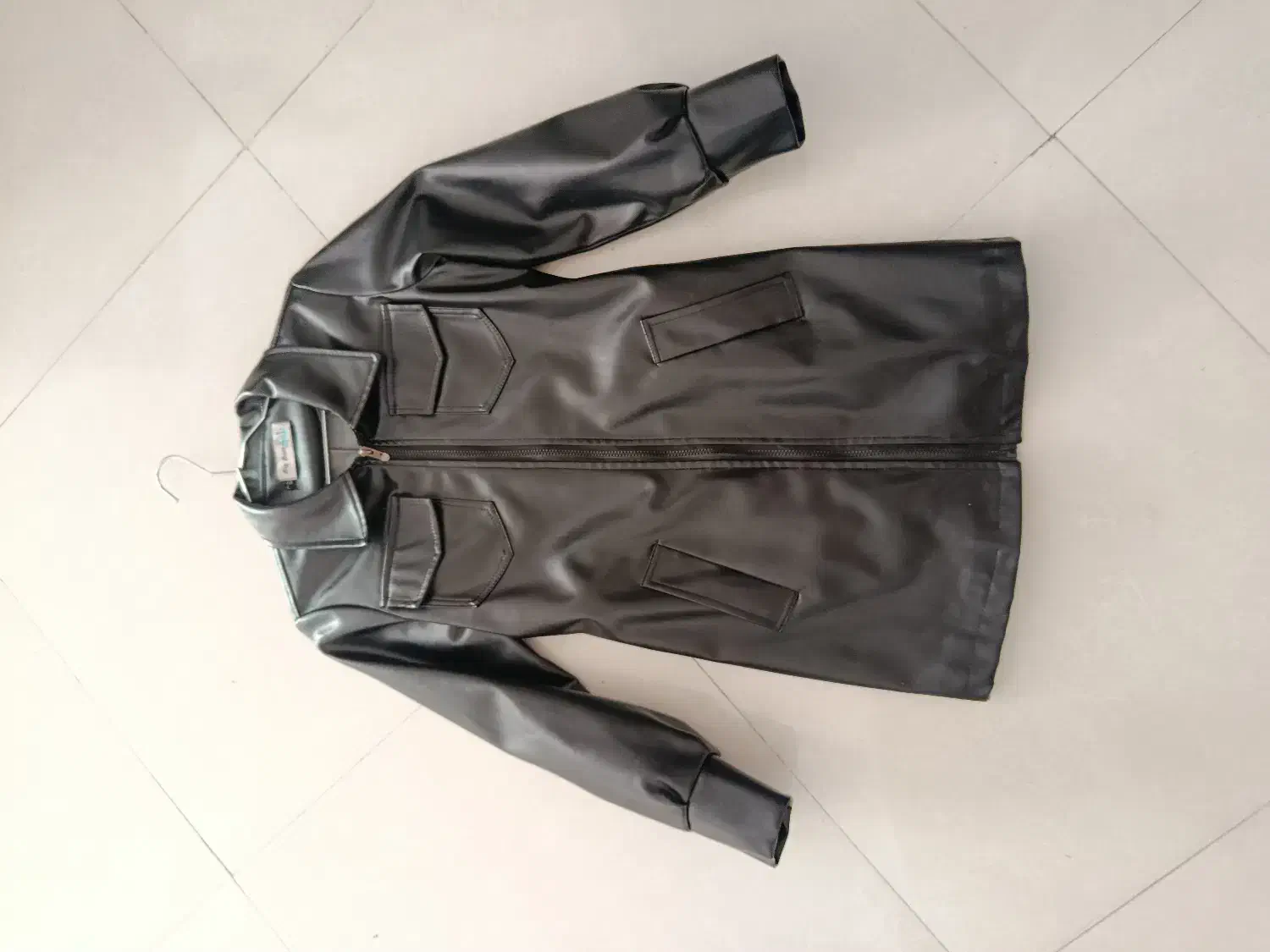 پالتو|لباس|بیرجند, |دیوار