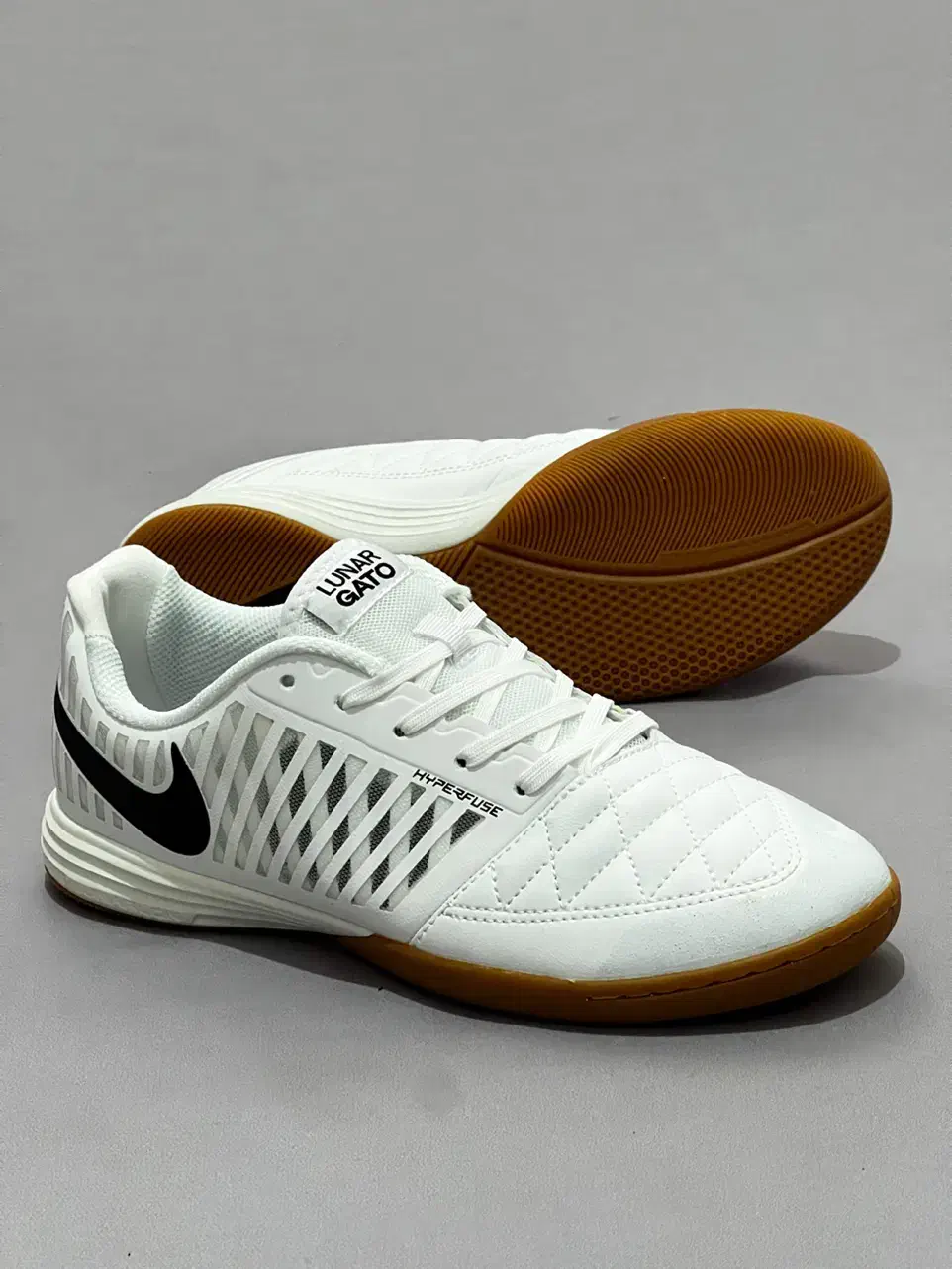 کفش کتونی کتانی فوتسال فوتسالی سالنی سالن لونارگتو|کیف، کفش، کمربند|قم, نیروگاه|دیوار