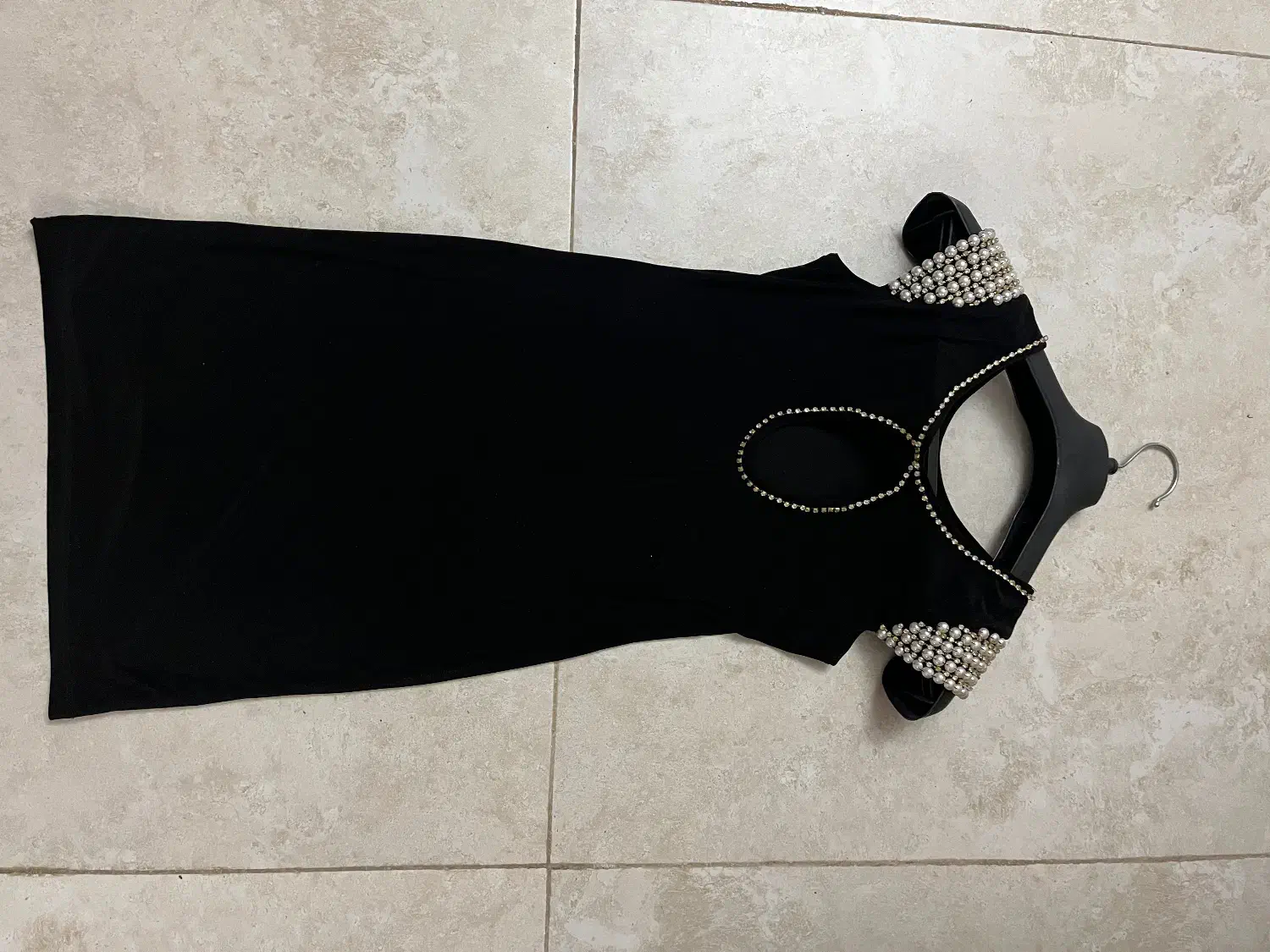 پیراهن زنانه|لباس|هشتگرد, فاز ۲ مهستان|دیوار