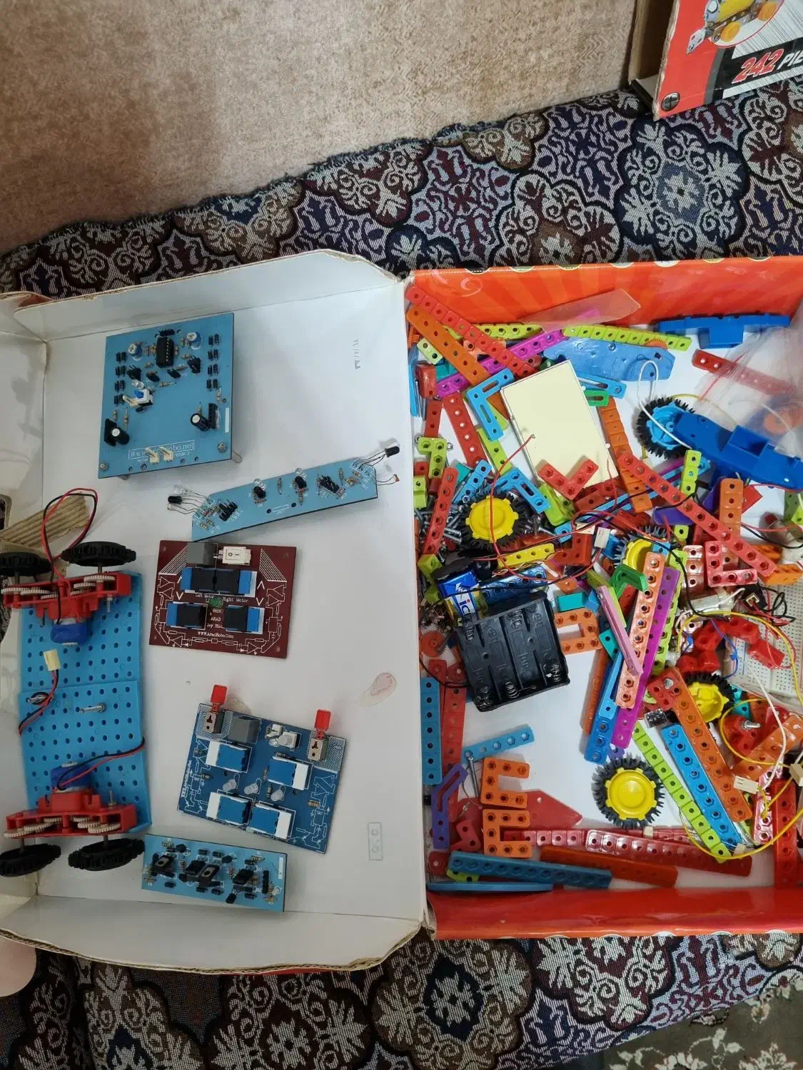 لگوی فلزی ساختنی هلی کوپتروماشین به همراه سی دی|اسباب‌‌بازی|رشت, چمارسرا|دیوار