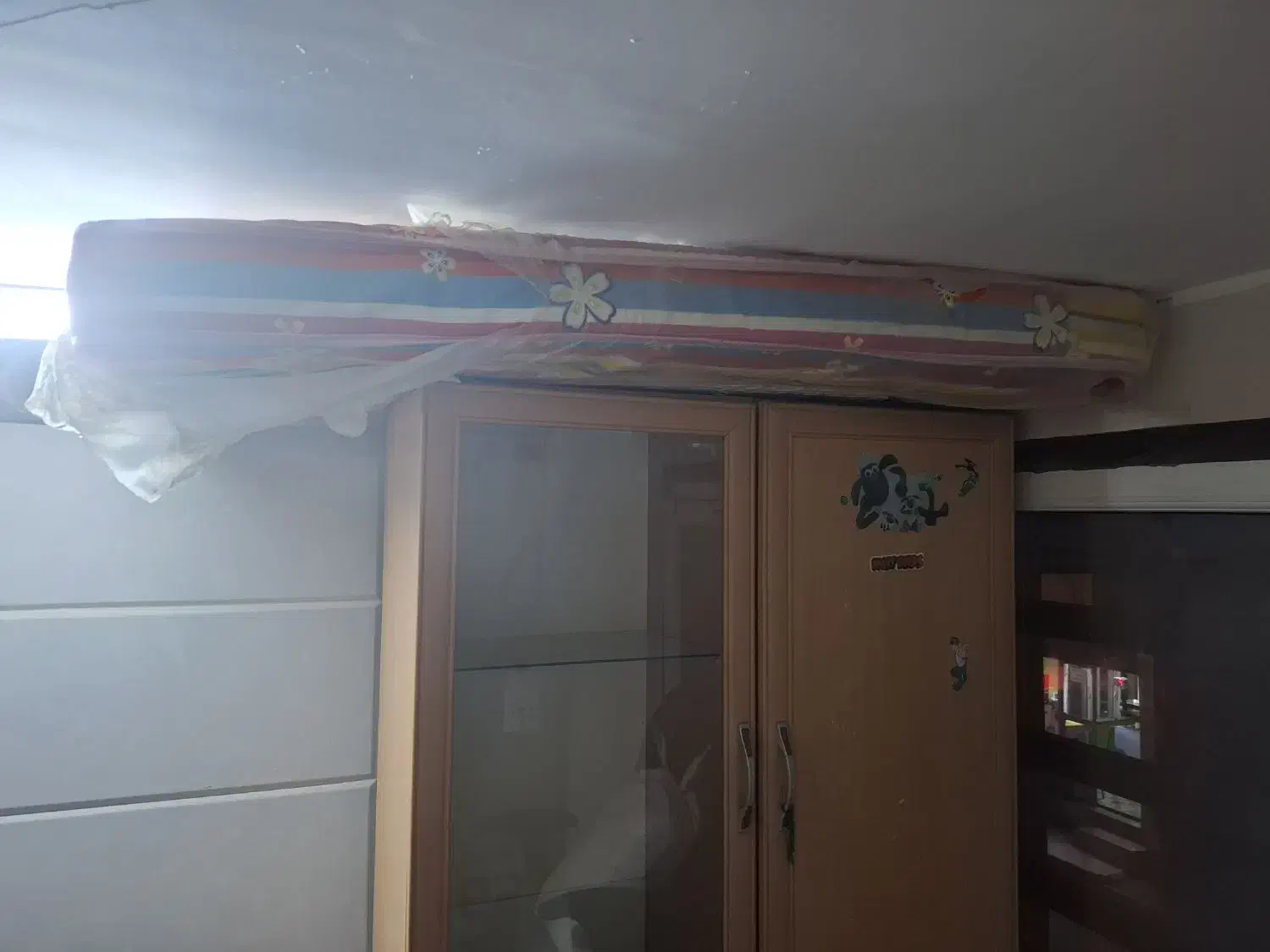 کمد بچه با تشک تخت|جاکفشی، کمد، دراور|قم, محمد آباد|دیوار