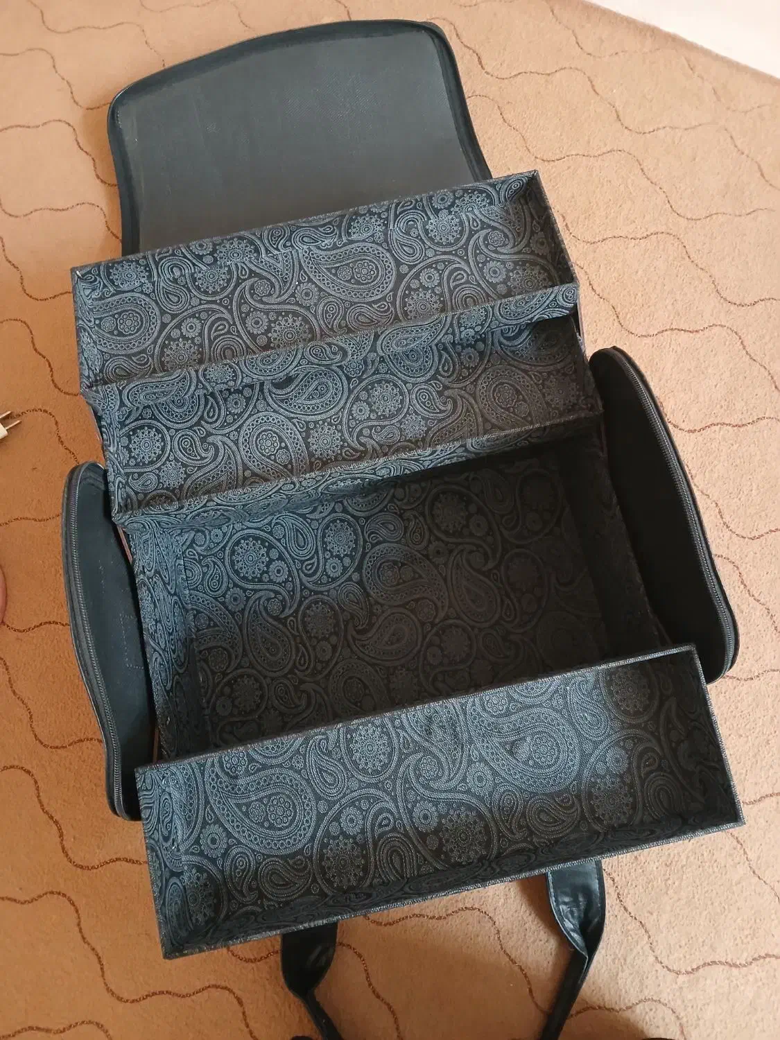 وسایل کاشت ناخن|آرایشگاه و سالن‌های زیبایی|چناران, |دیوار