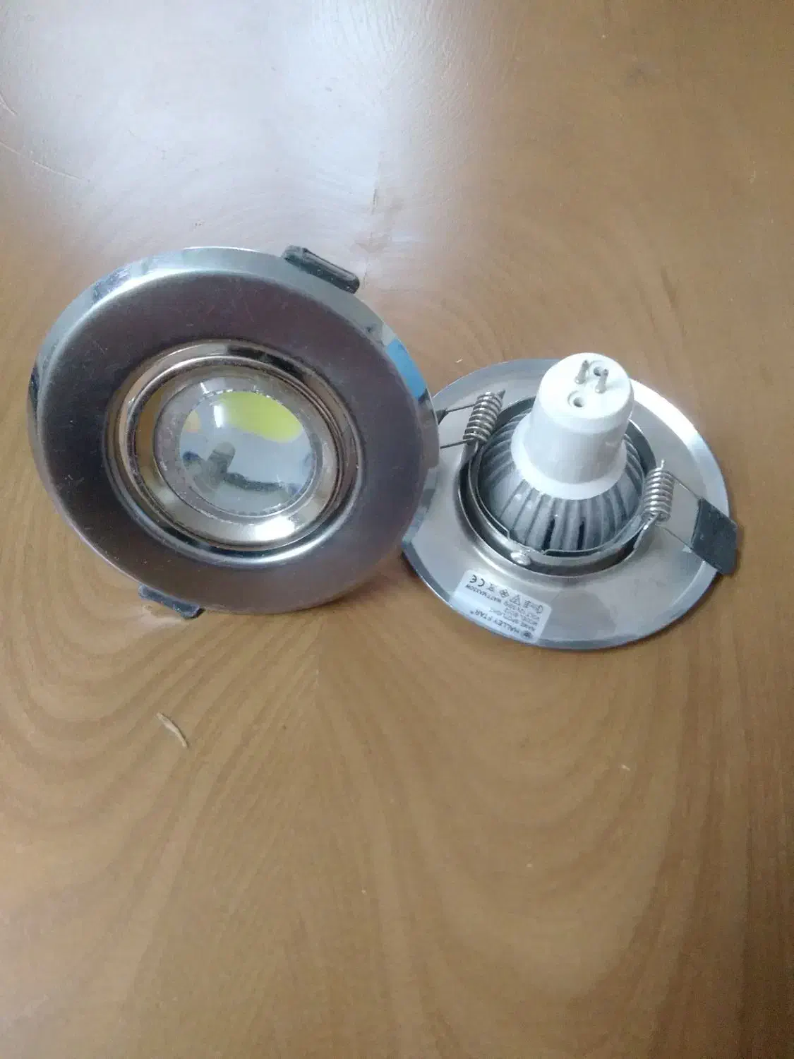 چراغ هالوژن سوزنی|لامپ و چراغ|فولادشهر, B5|دیوار