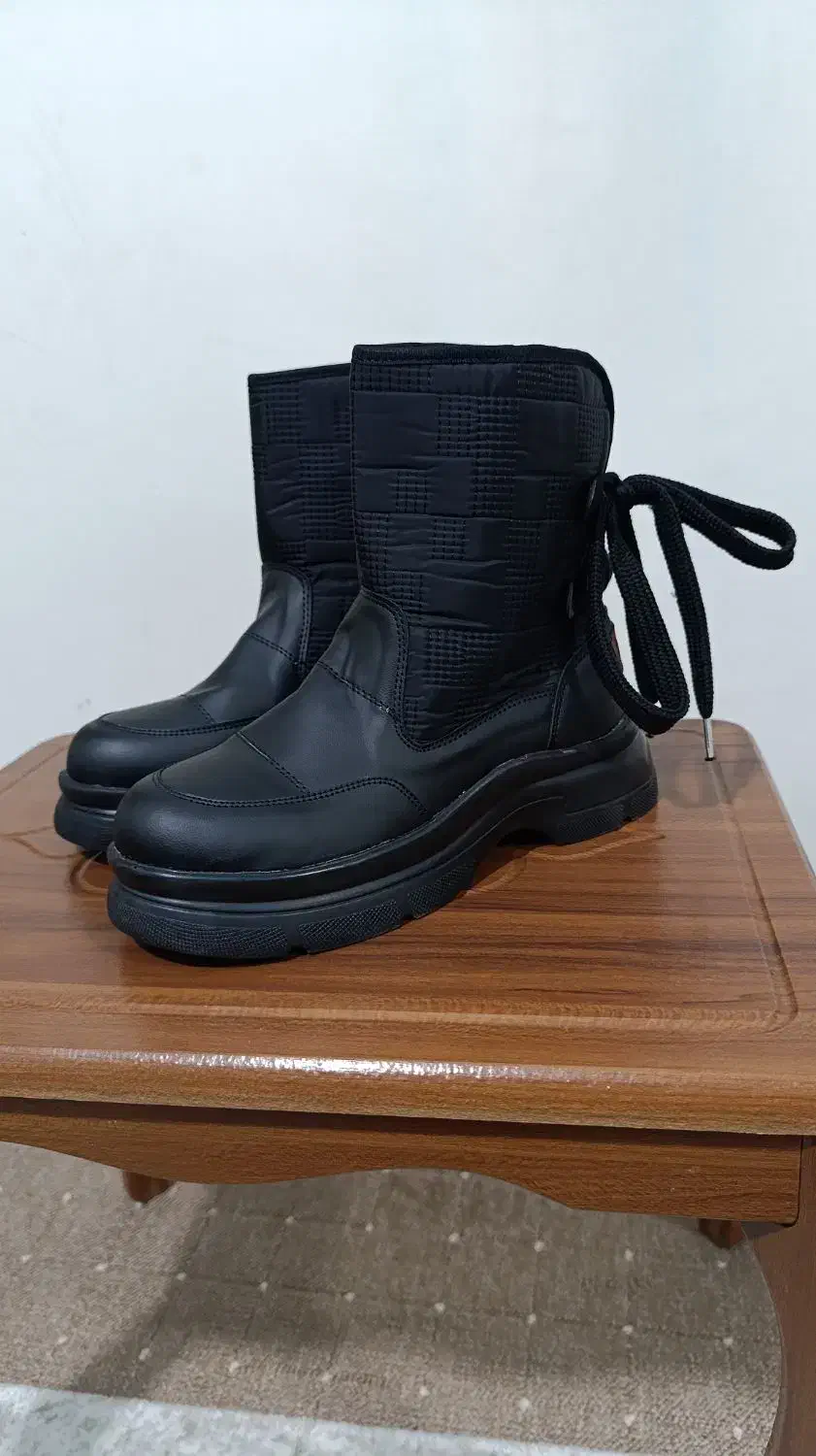 نیم بوت زنانه. سایز ۳۹. نو|لباس|گنبد کاووس, |دیوار