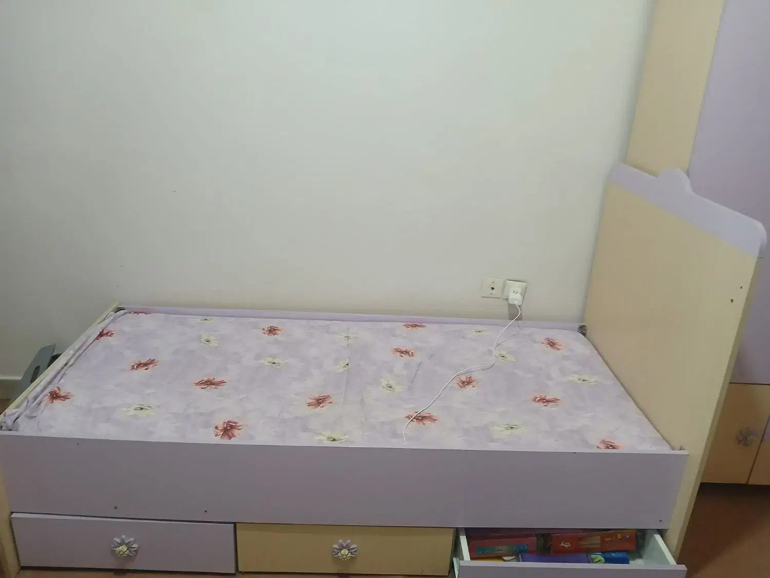 تخت نوجوان|تخت و سرویس خواب|تبریز, |دیوار