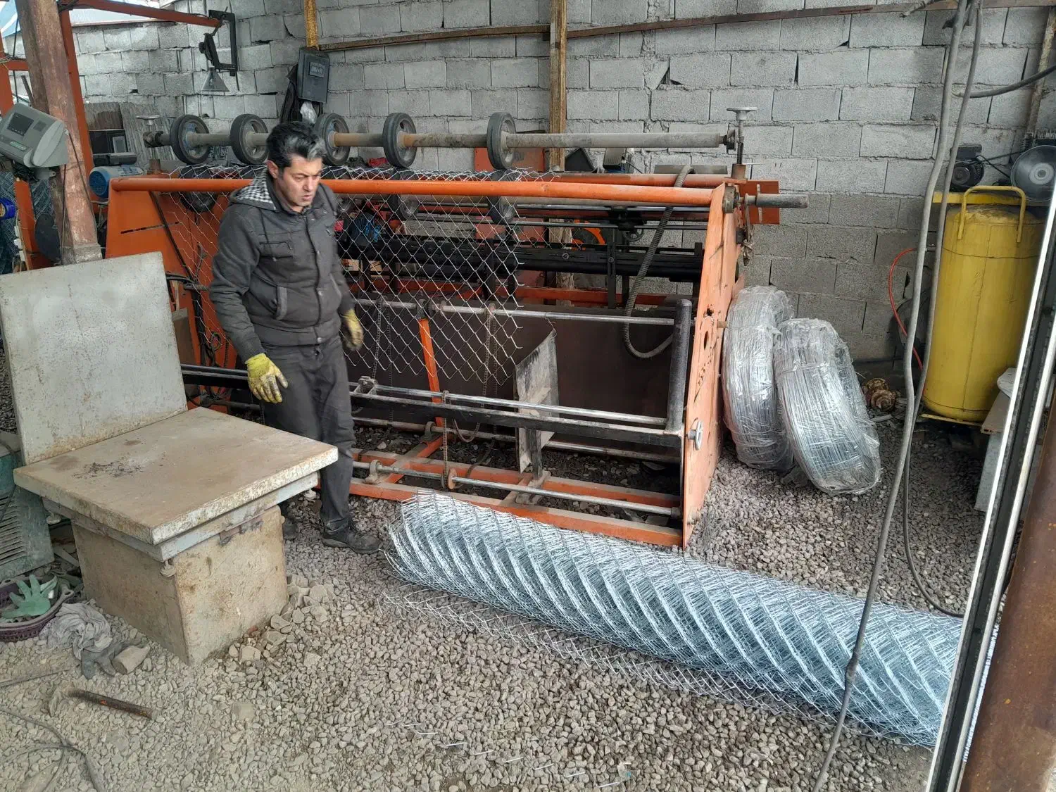 سیم توری.فنس.پایه فلزی|مصالح و تجهیزات ساختمان|رشت, قاسمیه|دیوار