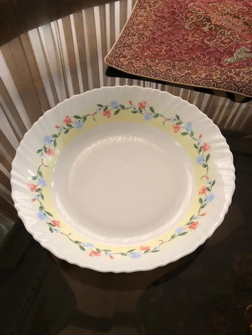 تعدادی ظروف دکوری و اشپزخانه وسایل منزل|ظروف سرو و پذیرایی|شاهینشهر, خبرنگار|دیوار