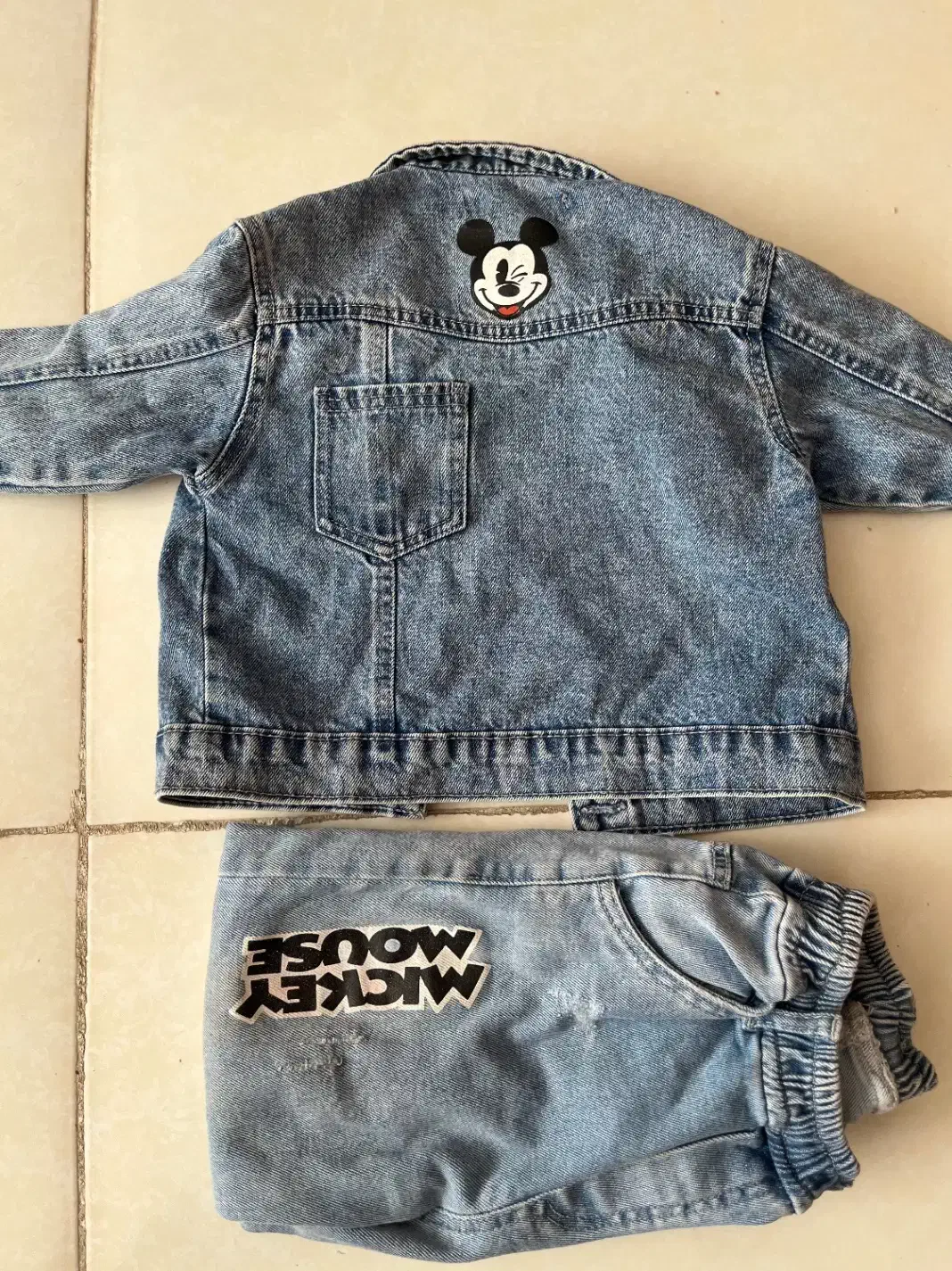 کت و شلوارجین|لباس|تربتحیدریه, بیمارستان رازی|دیوار