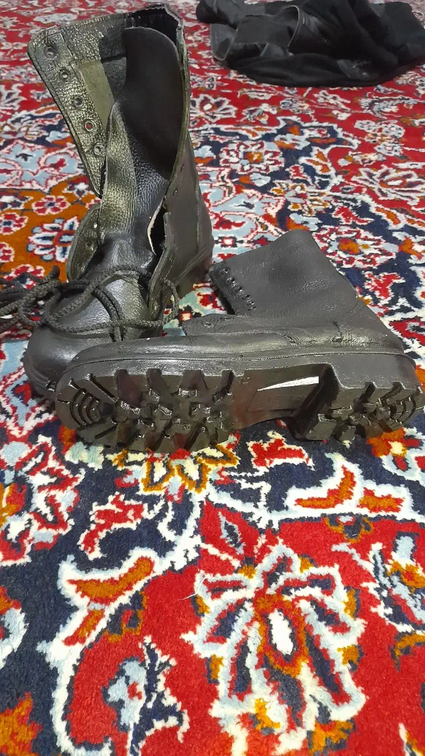 بوتین نو شماره41|کیف، کفش، کمربند|سوسنگرد, |دیوار