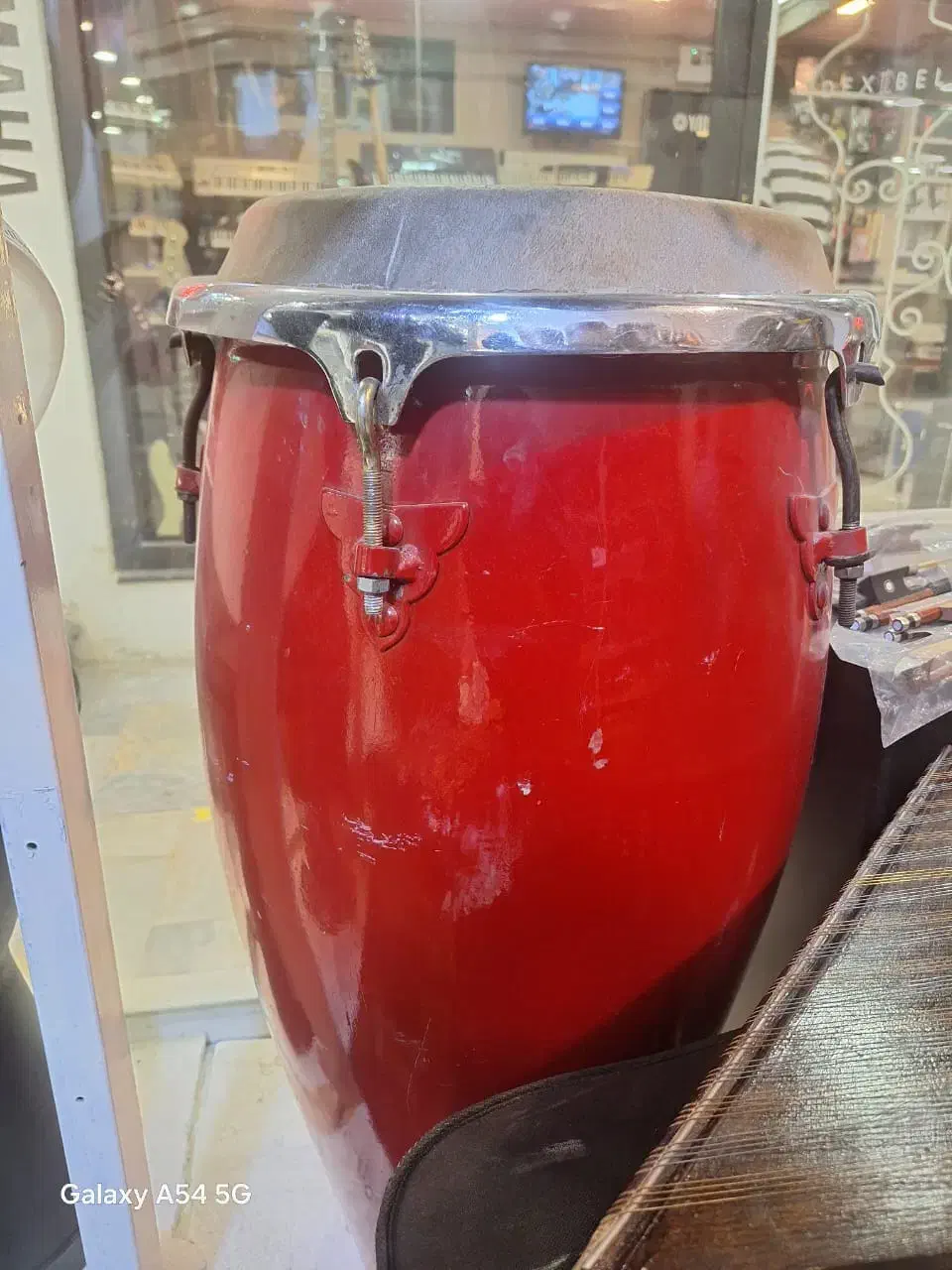 تومبا و بنگو بینگو با پایه های جداگانه|درام و پرکاشن|کرمان, |دیوار