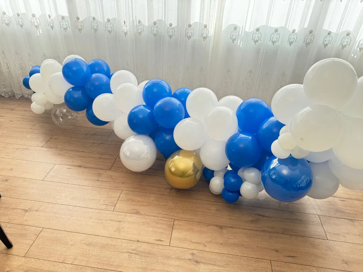 ریسه بادکنک|ریسه و چراغ تزئینی|اصفهان, باغ نگاره|دیوار