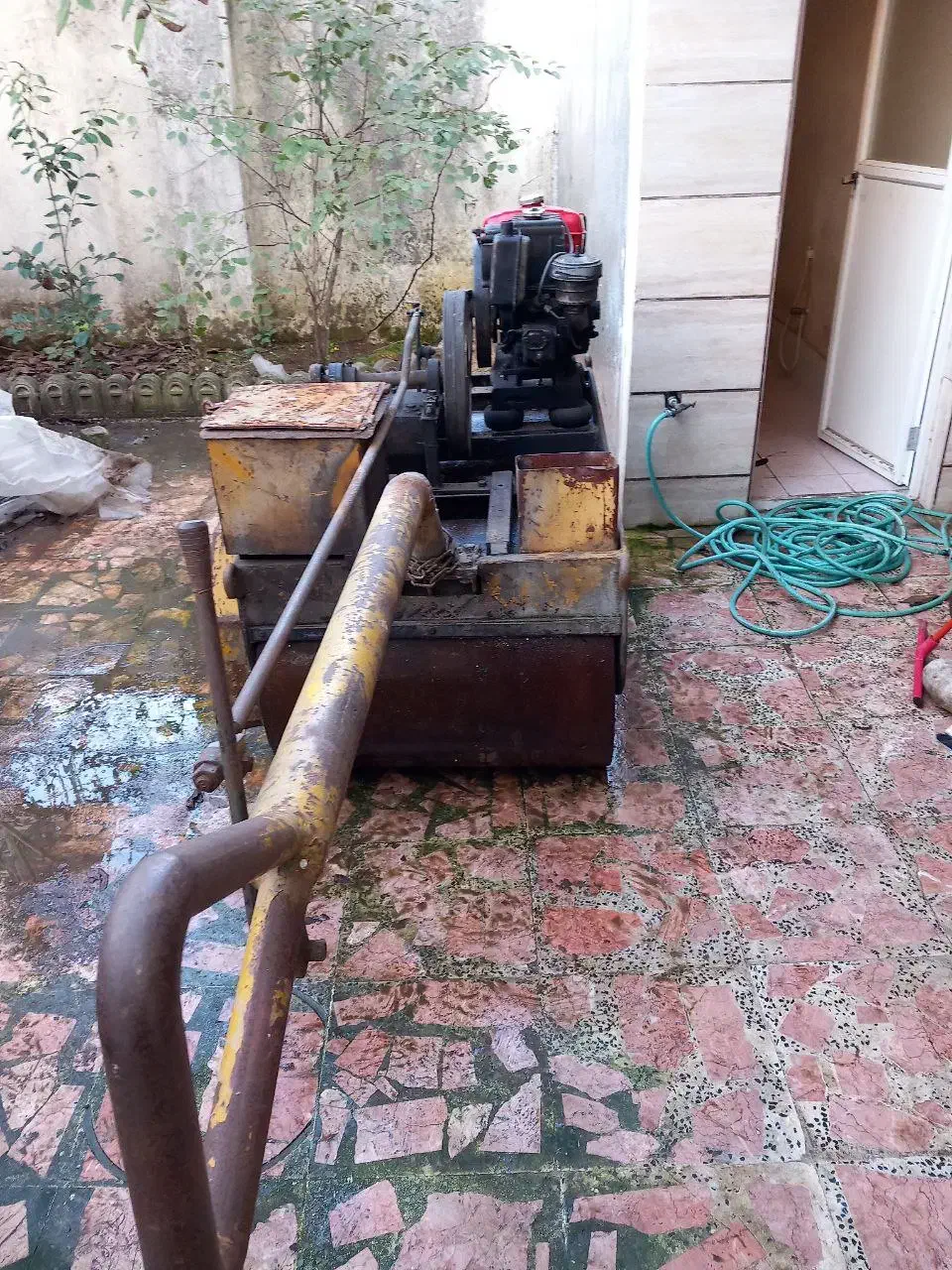 غلتک دو تنی . دو محوره اتومات|ماشین‌آلات صنعتی|رشت, پستک|دیوار