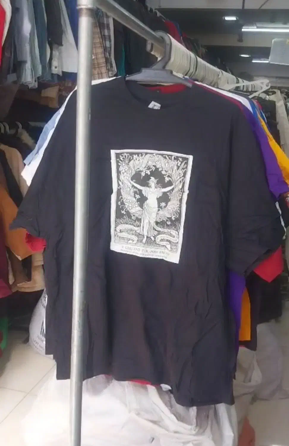 لباس تیشرت لش امریکایی تاناکورا استوک|لباس|شیراز, باغشهر اهل بیت|دیوار