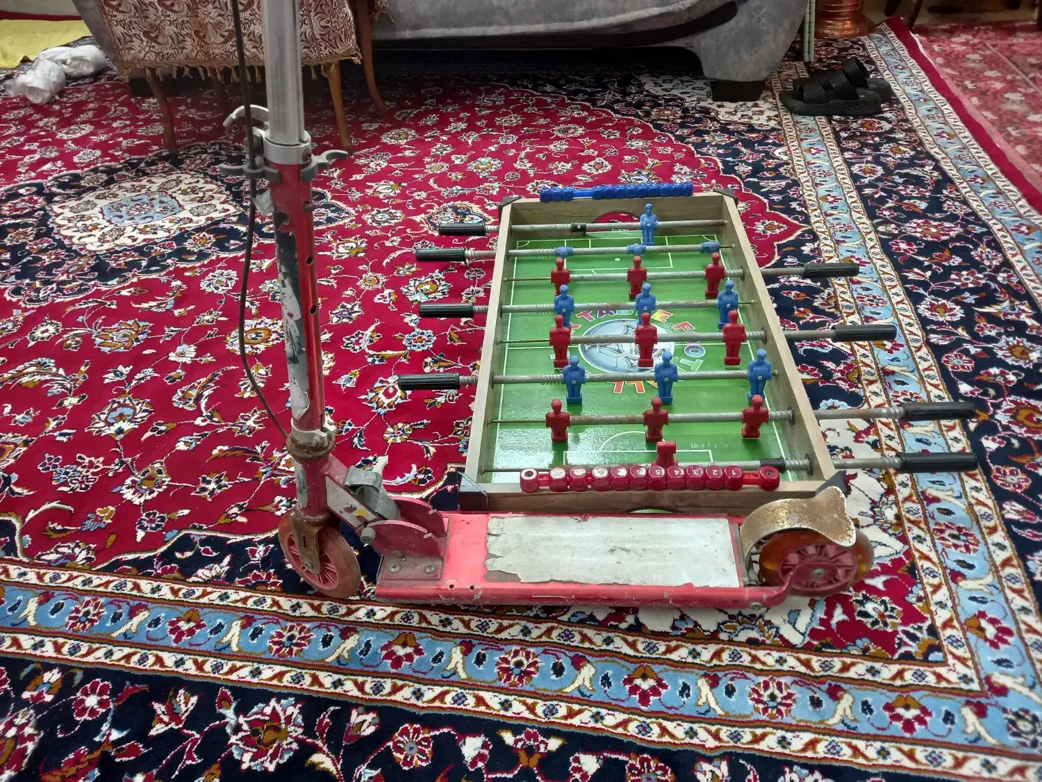 اسکوتر و فوتبال دستی|اسباب‌بازی بچه|آستانه اشرفیه, |دیوار