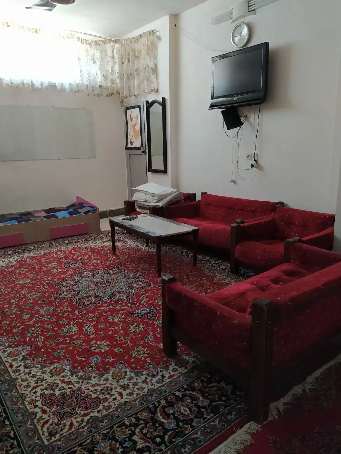 سوییت مرکز شهر روزانه/هفتگی /ماهانه|اجارهٔ کوتاه‌مدت آپارتمان و سوئیت|کاشان, درب جوشقان|دیوار