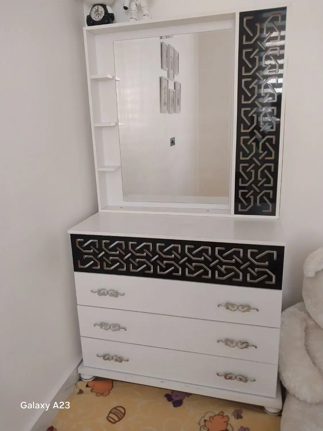 دراور|تخت و سرویس خواب|خواف, |دیوار