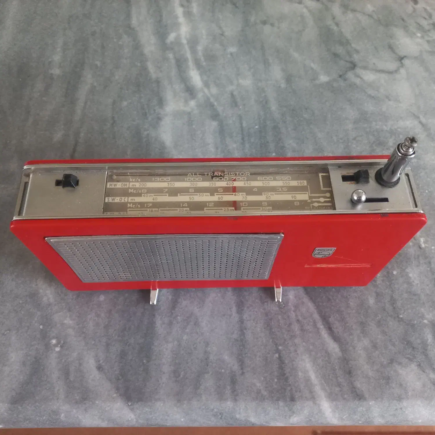 رادیو قدیمی فیلیپس|کلکسیون اشیاء عتیقه|آبسرد, |دیوار