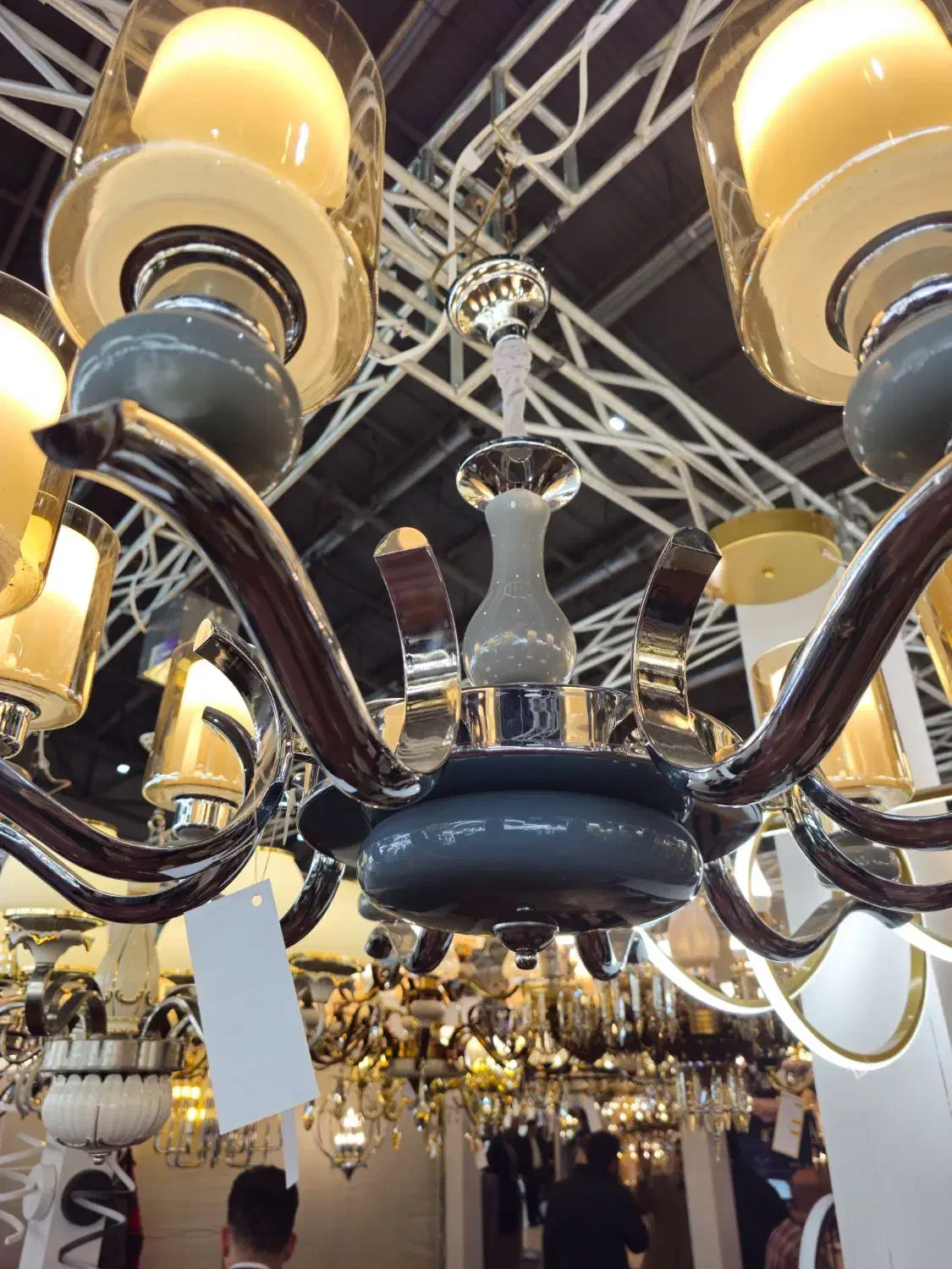 لوستر برنزی اصل با سنگ آبکاری نقره کروم|لوستر و چراغ آویز|اصفهان, رسالت|دیوار