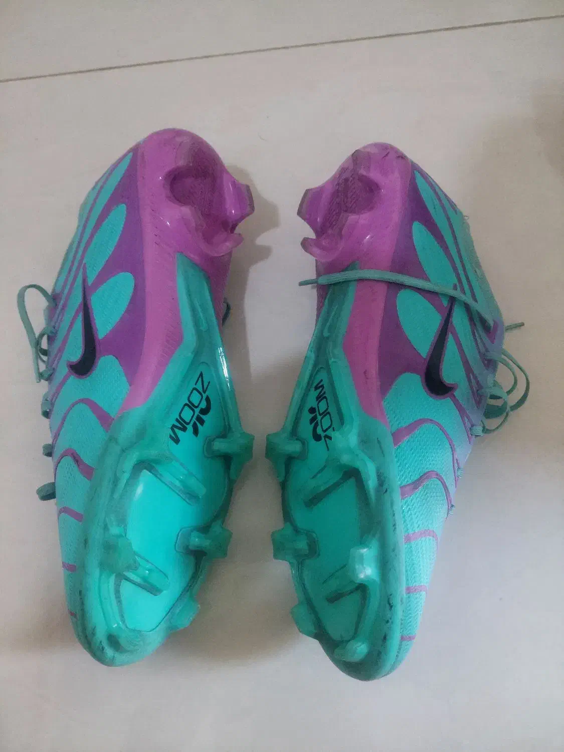 کفش فوتبال|ورزشهای توپی|رشت, باهنر|دیوار