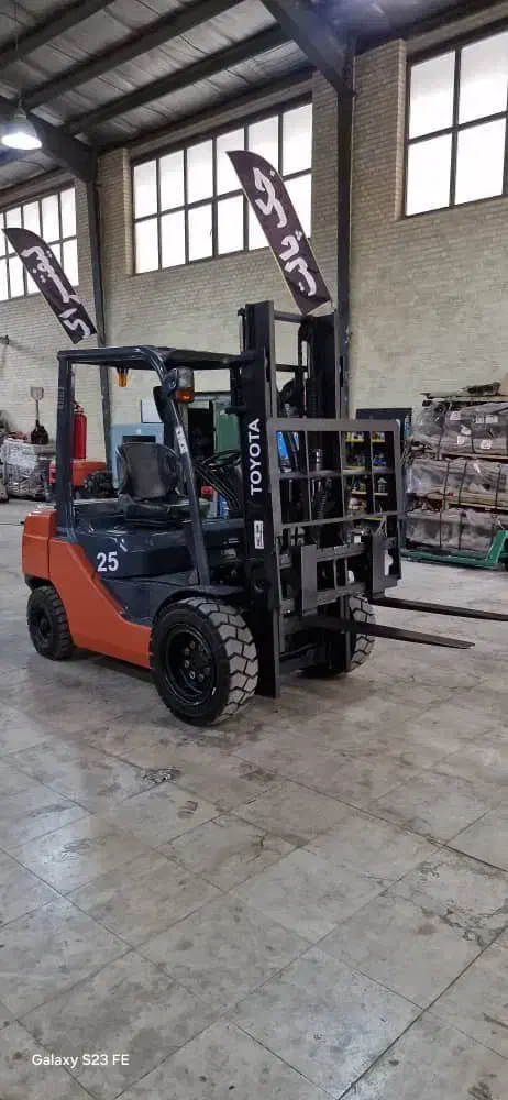 فروشگاه لیفتراک و استاکر های شارژی|ماشینآلات صنعتی|زنجان, |دیوار