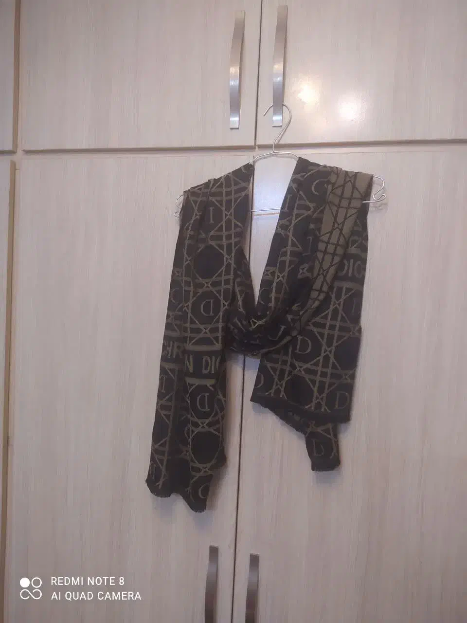 وسایل شخصی|لباس|مشهد, گلبرگ شمالی|دیوار