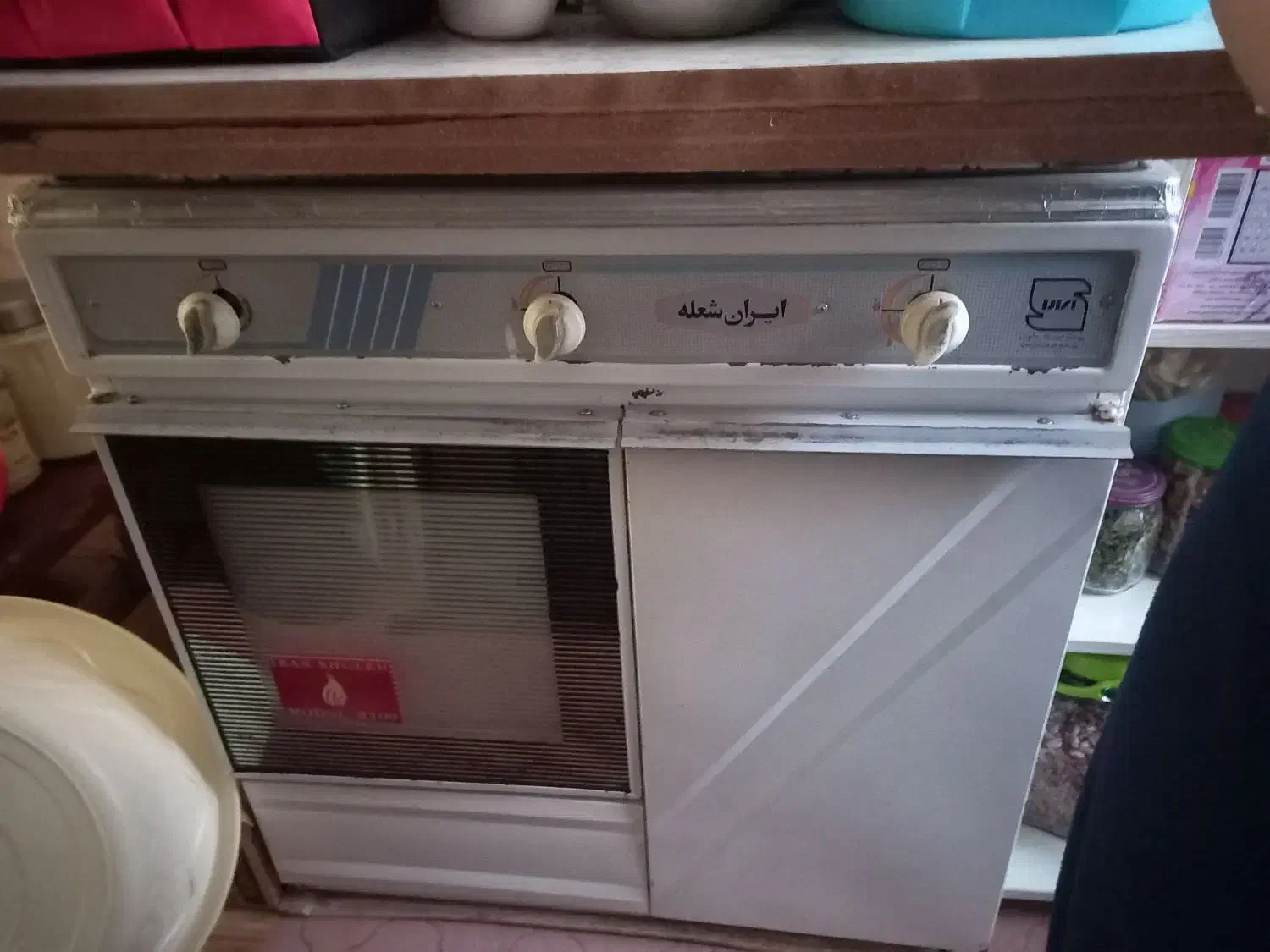 کیف و ساعت ایستاده و گاز|کیف، کفش، کمربند|قوچان, |دیوار