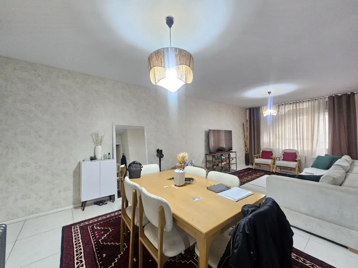 ۹۰ متر/فول امکانات/سالن پرده خور/فلکه اول