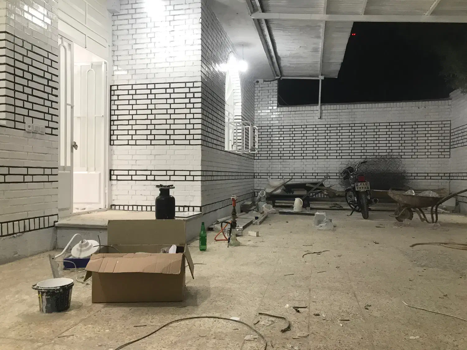 رنگ کاری ساختمان ولکه گیری گچ کاری|خدمات پیشه و مهارت|اهواز, نادری|دیوار