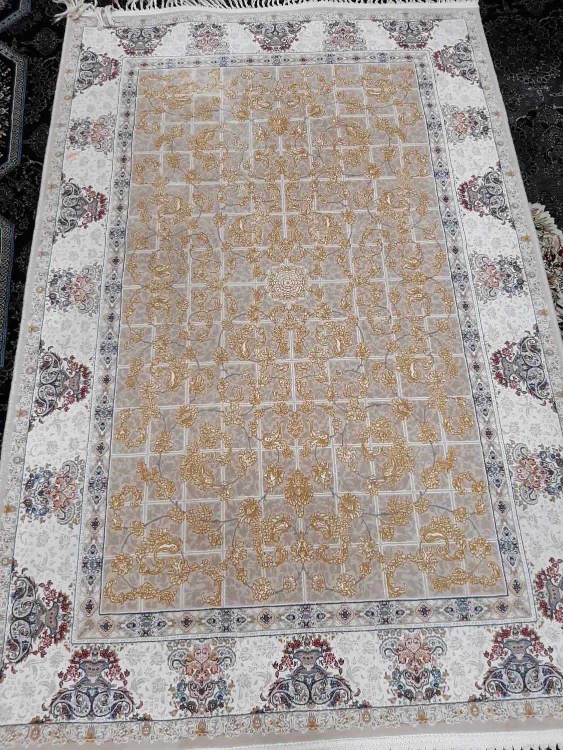 کناره فرش 1در1/5یا 3متری یک در یکونیم طوسی نقره ای|فرش|تهران, تهرانپارس غربی|دیوار