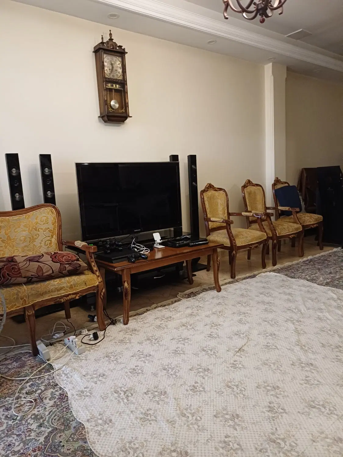 مبلمان|مبلمان خانگی و میز عسلی|تهران, بنیهاشم|دیوار