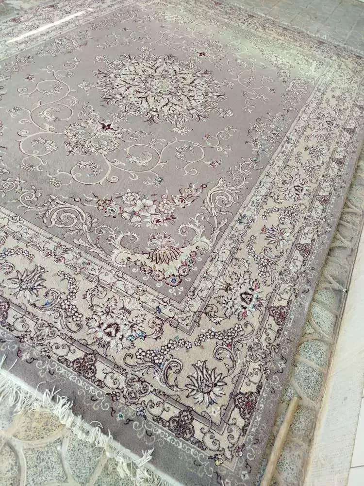 یک جفت قالی ۱۲متری تمیززمینه گردویی|فرش|بهمن صغاد, |دیوار