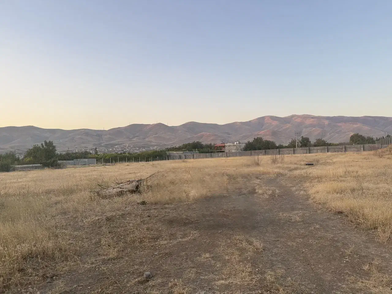 فروش ۶۰۰۰ متر زمین باغ باباریز مناسب باغ و گلخانه|فروش زمین و ملک کلنگی|سنندج, |دیوار