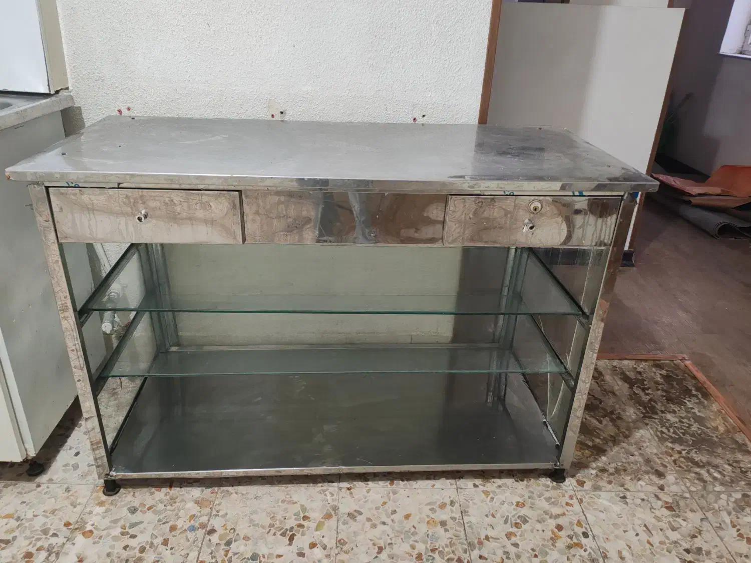 میز استیل دو عدد|میز و صندلی غذاخوری|بومهن, |دیوار