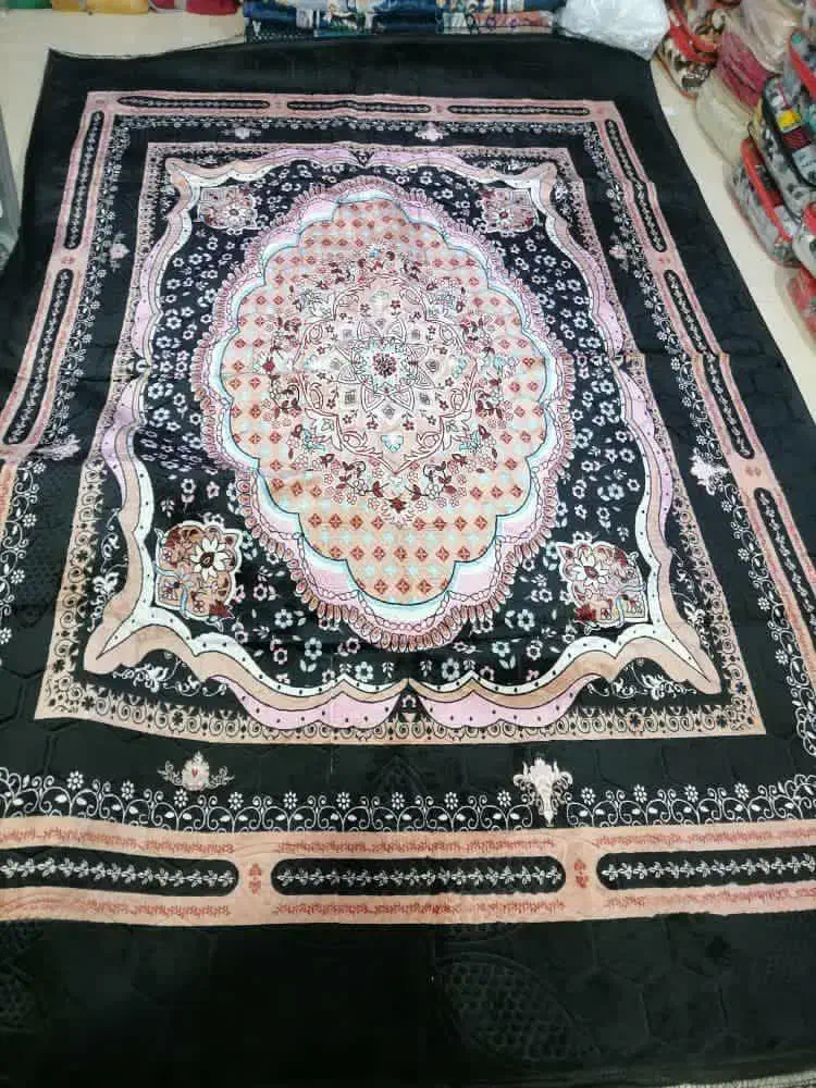 پتو فرش|فعالیت داوطلبانه تحقیقاتی|تهران, شهرک فردوس (حسینی)|دیوار