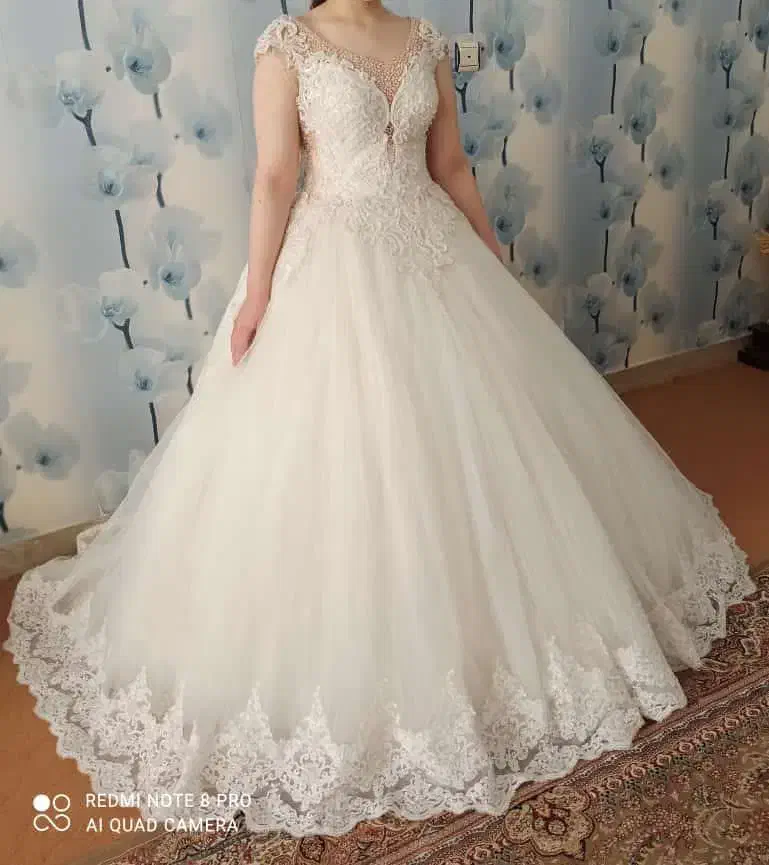 لباس عروس|لباس|نجف‌آباد, منتظری شمالی|دیوار